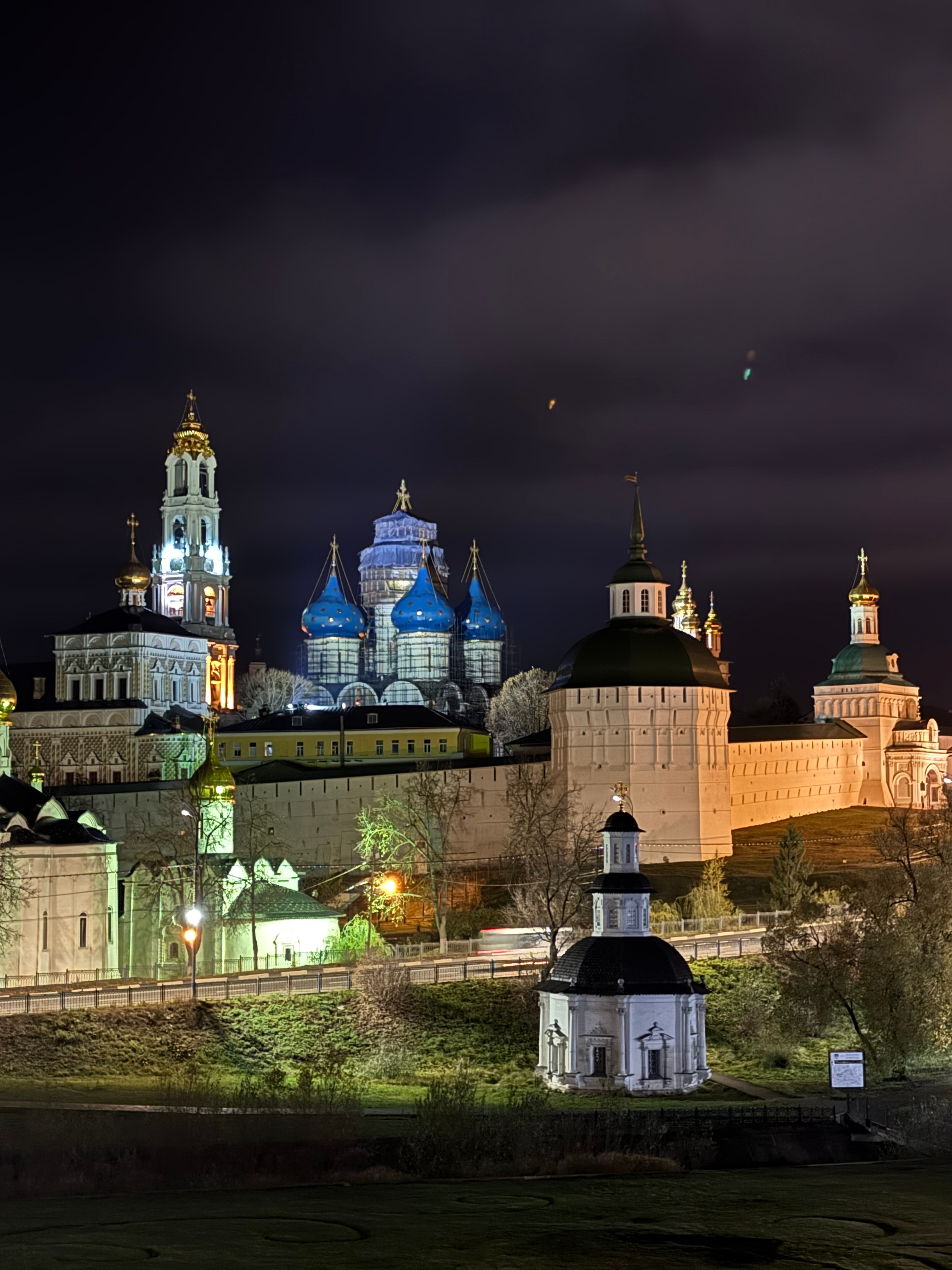 Фотопоток. Проект «Фотокладовка»: блог уличной фотографии в формате street photo