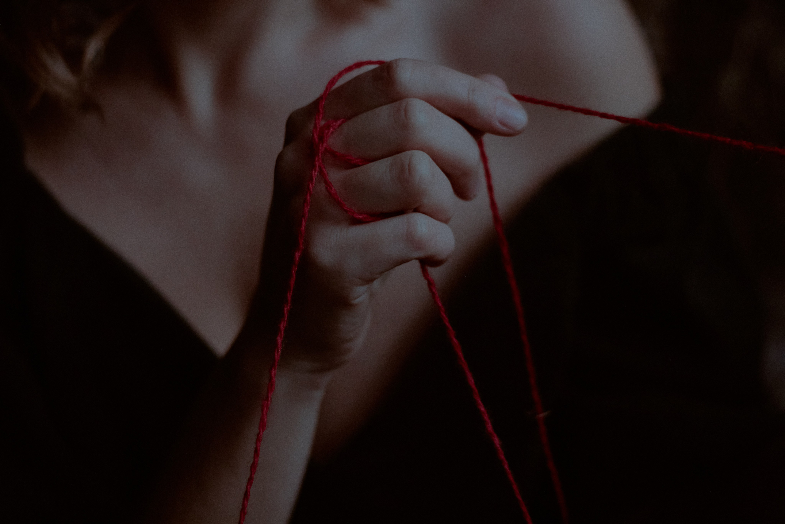 Тень. Фотограф лавстори Москва/МО Приятелева Ангелина