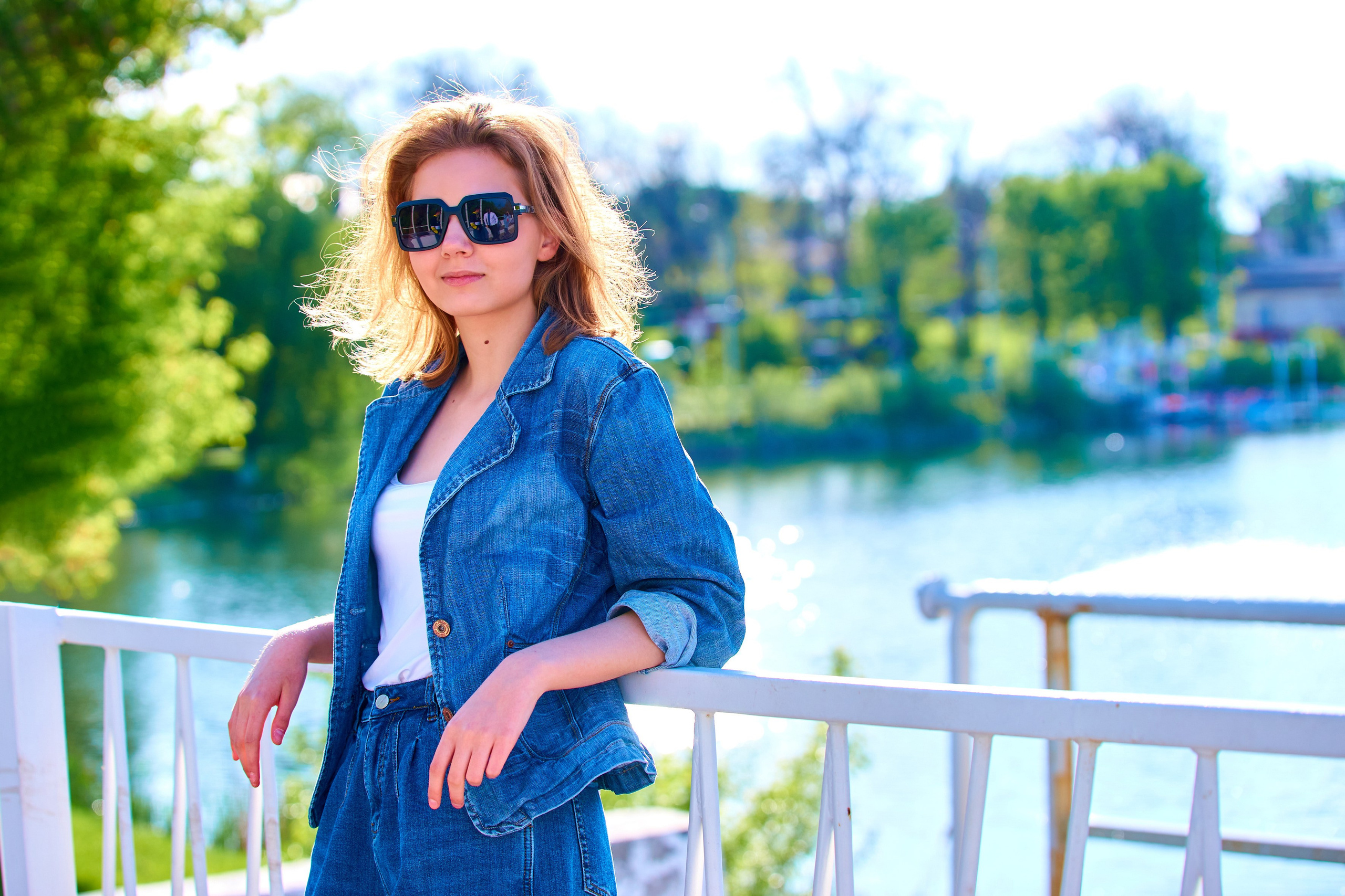 Весна 2023 в парке. 11 класс. Childrenfoto.ru