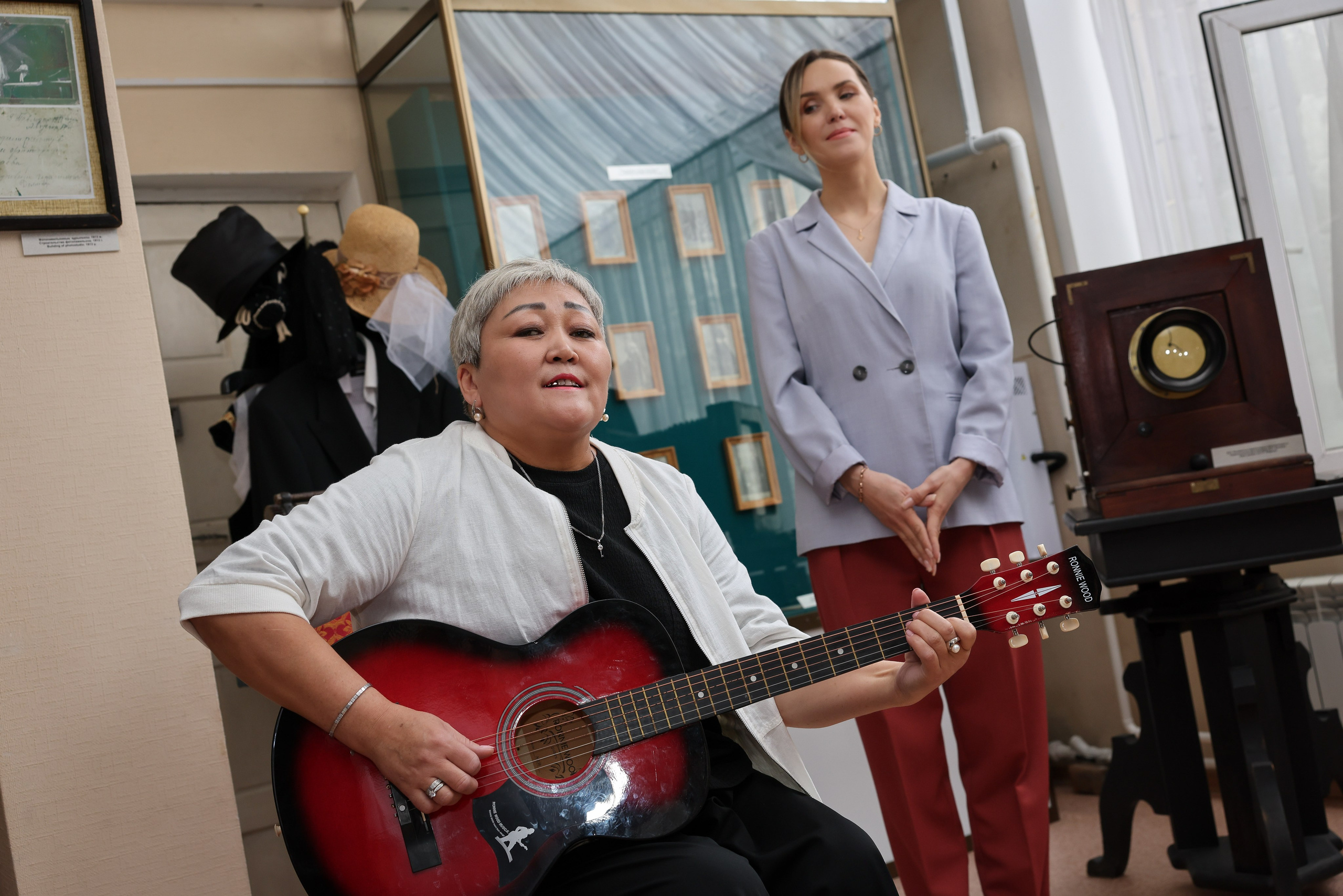 Фотовыставка к 1 июня 2025 «Мир детства». Детский и семейный фотограф в Павлодаре Оксана Солей. Школа моделей