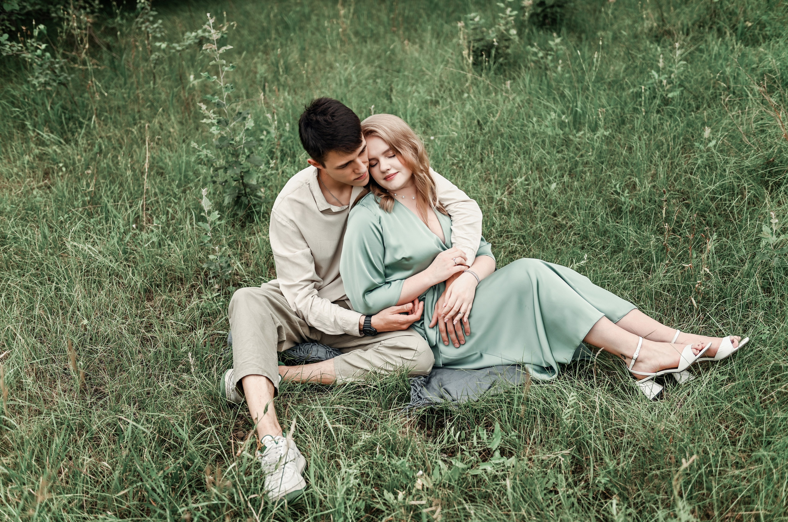 Love story прогулка вместе с песиком))). Свадебный, семейный, детский, контент фотограф в Омске Максим Ильин