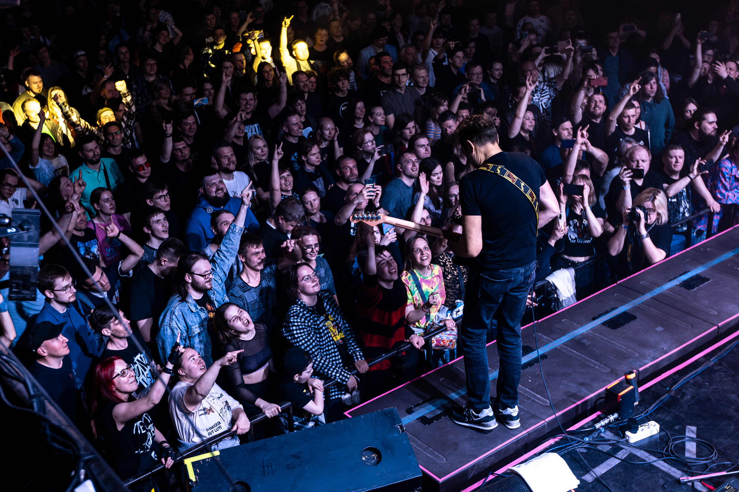 Фото концерта Александра Пушного и ОТП Студио в Свобода концерт холл. Репортажный фотограф Екатеринбург | Яркий, качественный репортаж | Концерты, клубы, репортаж, праздники, корпоративы