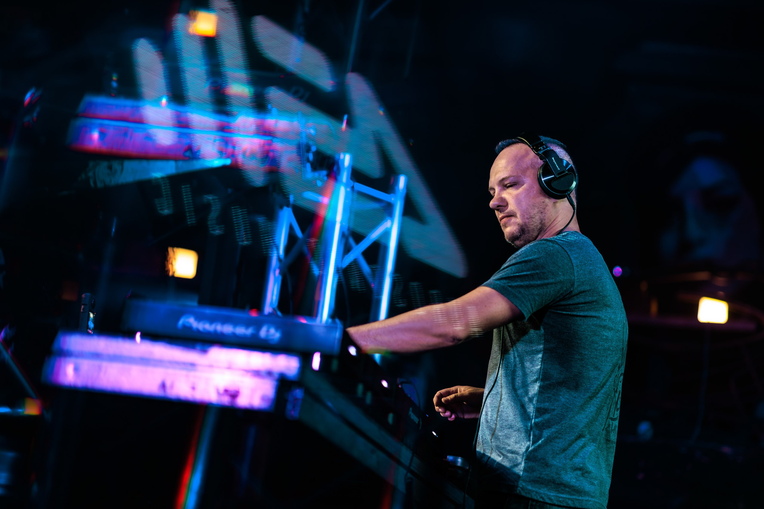 06.09.25 Suanda. Репортажный фотограф Екатеринбург | Яркий, качественный репортаж | Концерты, клубы, репортаж, праздники, корпоративы