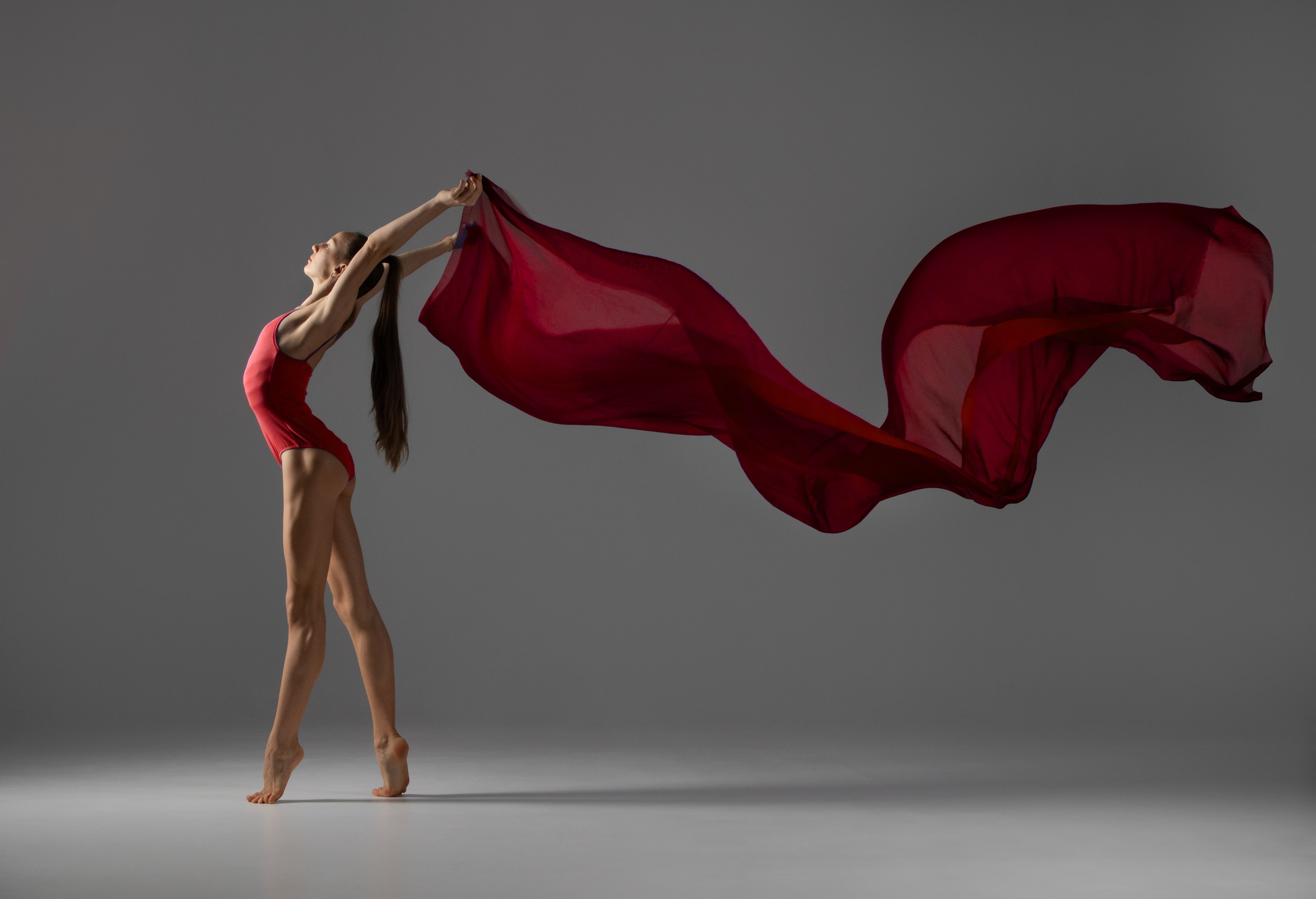 Съемка с тканью. Sport Art Photographer Moscow