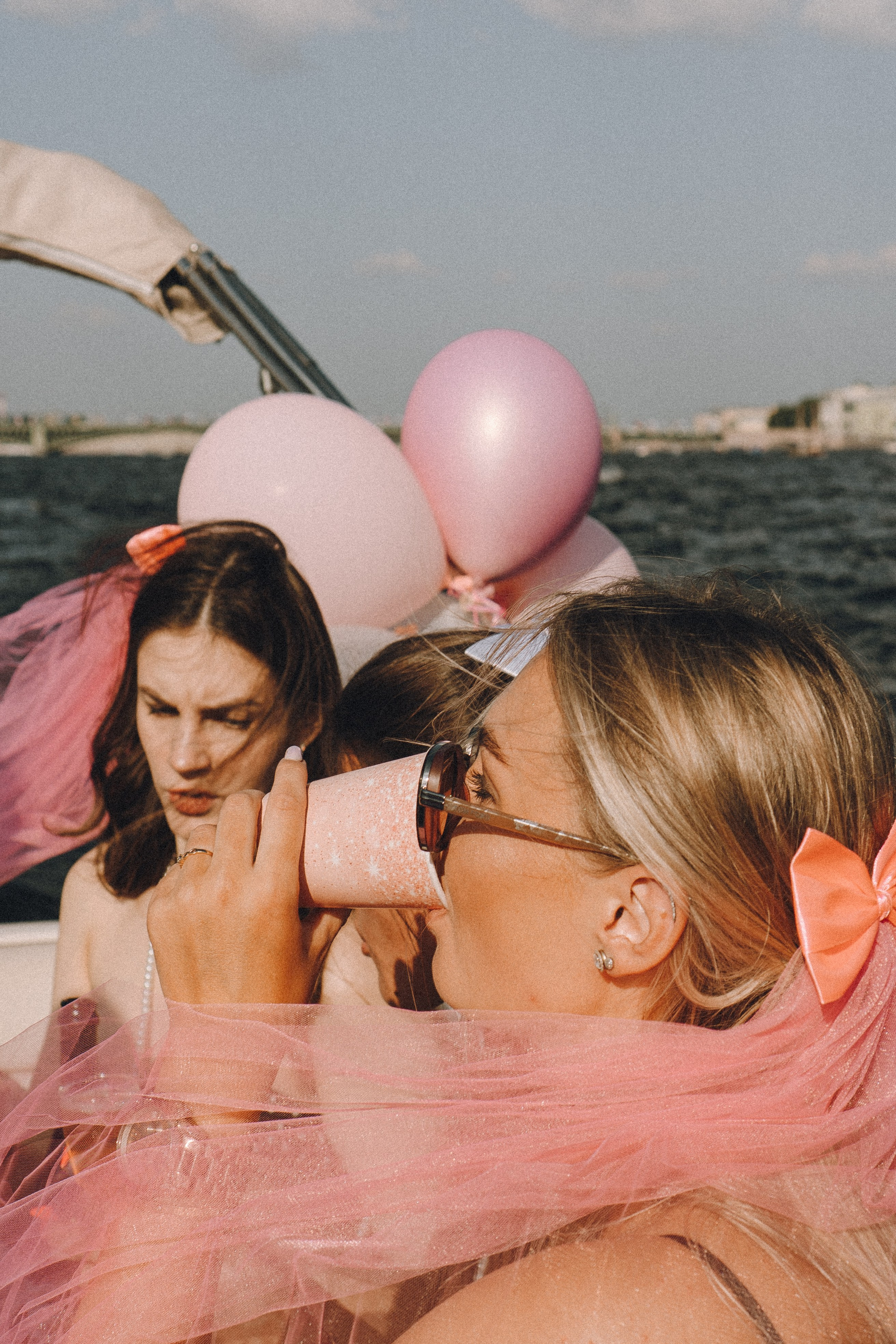 ДЕВИЧНИК НА КАТЕРЕ. Профессиональный фотограф, Санкт-Петербург — Виктория Богомолова