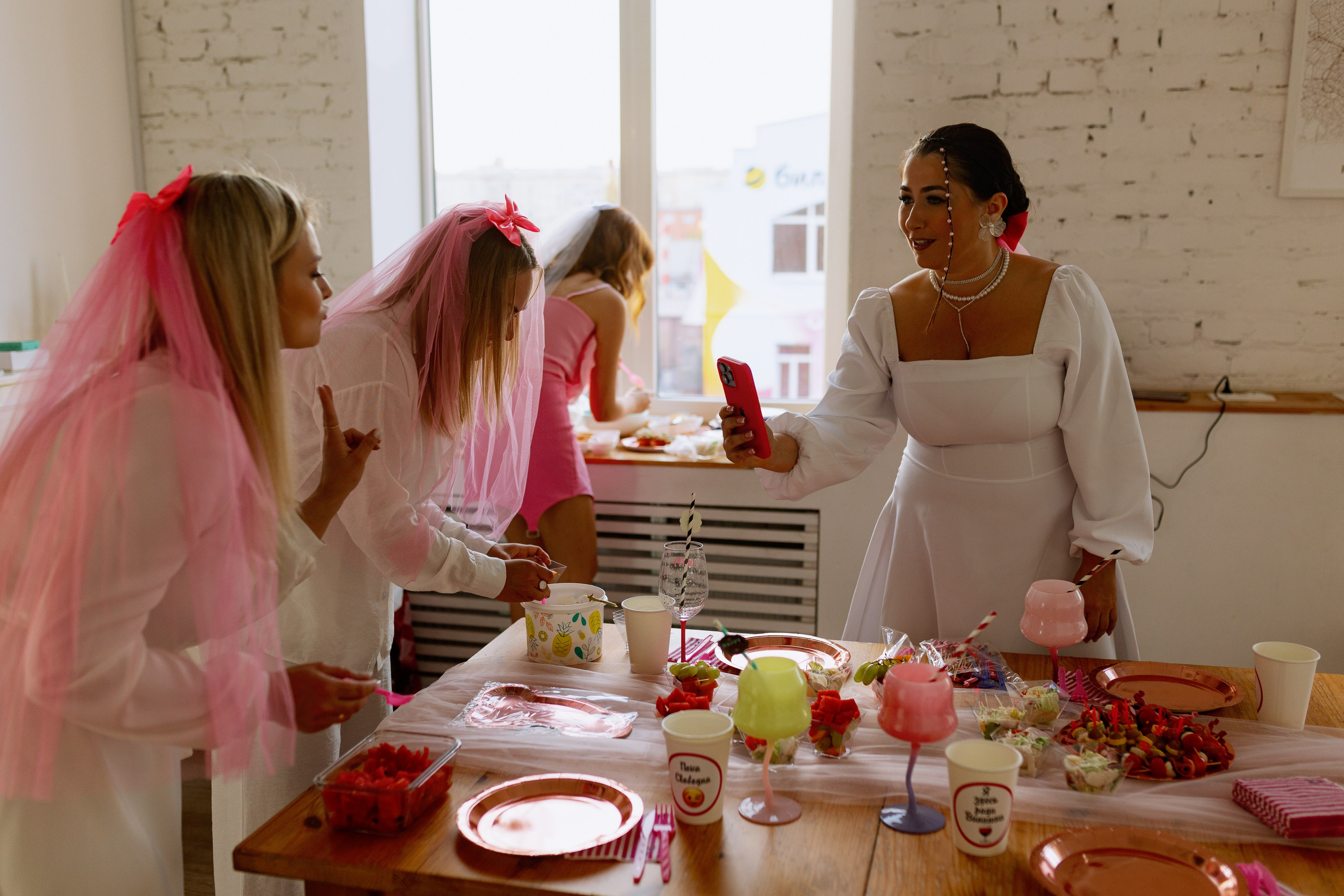 Фотограф на девичник. Свадебный фотограф в Москве Мария Крош