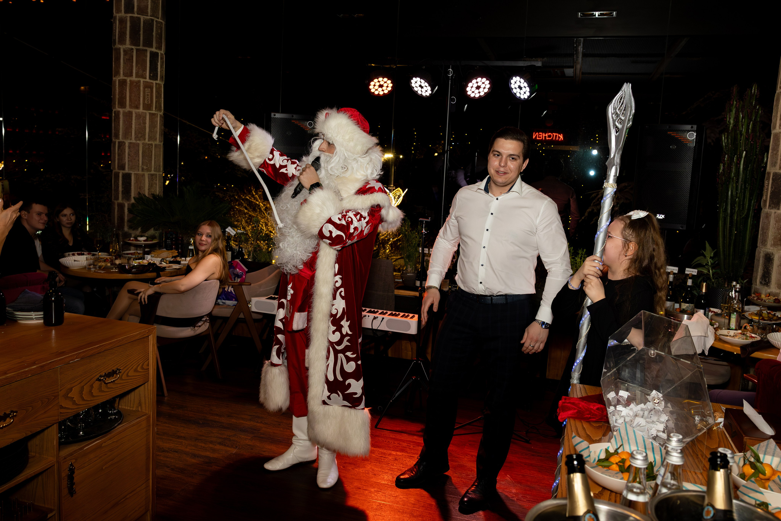 Новогодняя ночь 2026 в панорамном ресторане «Чайка». Дженбаз Павел — фотограф в Ялте