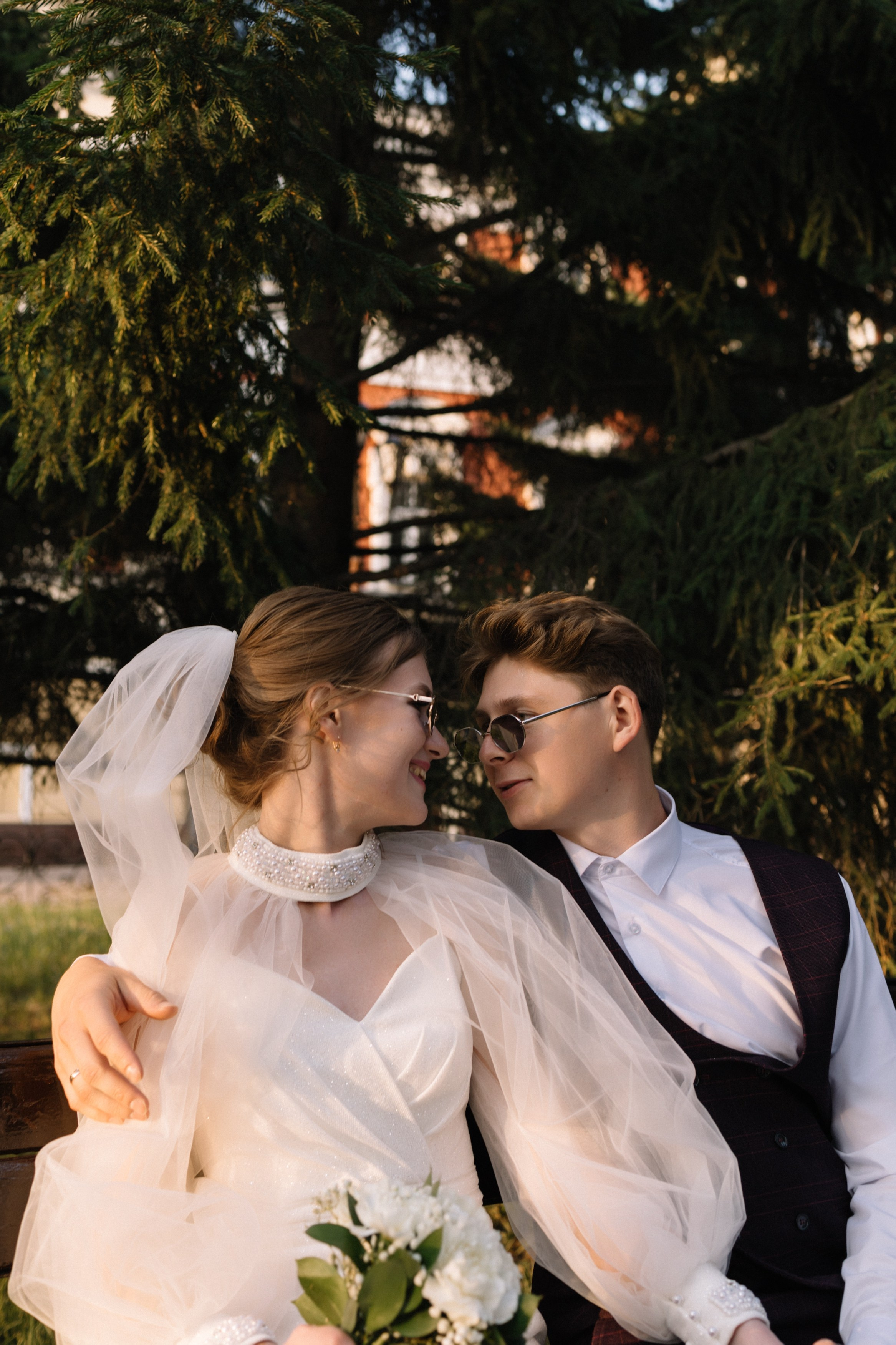 Владислав и Юлия Вечерняя прогулка по городу. Свадебный Фотограф в Иркутске Екатерина Елисеева