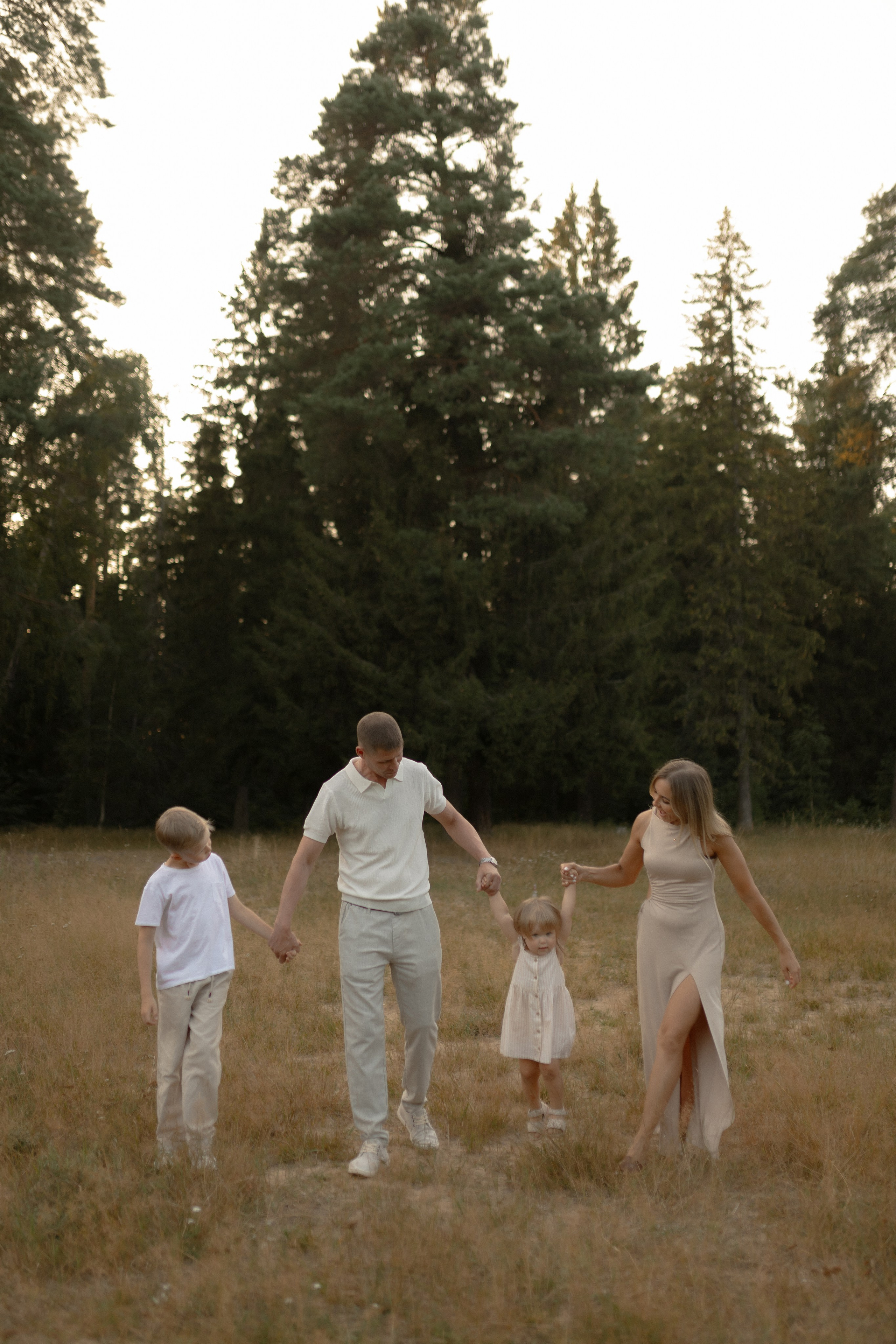 Алексей, Мария, Ваня и Варя. Фотограф Татьяна Семенова