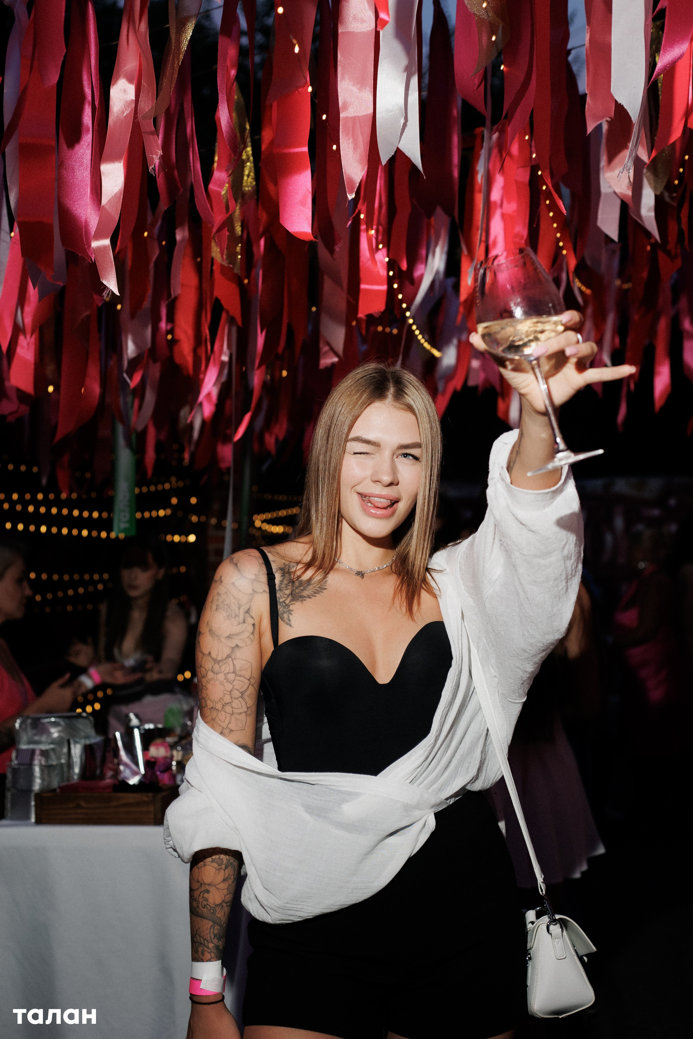 ВИНОТЕКА [бар+магаз] — BIRTHDAY PARTY. СВОИ. ФОТООТЧЕТЫ-СОБЫТИЯ-МЕСТА