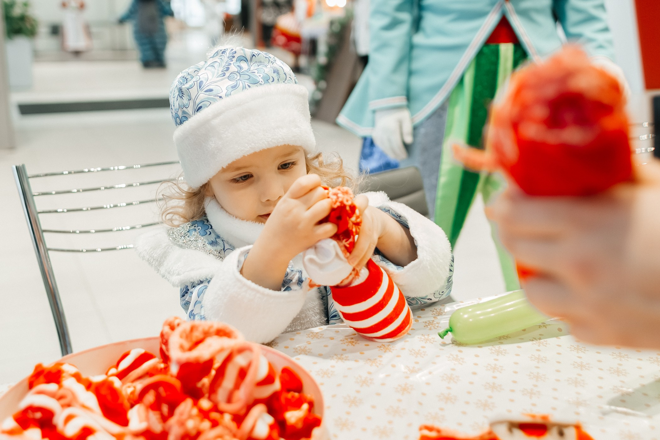 Детский мастер-класс в «Картель Авто» — «Студия чудес Алиса». Фотограф Кемерово | Сергей