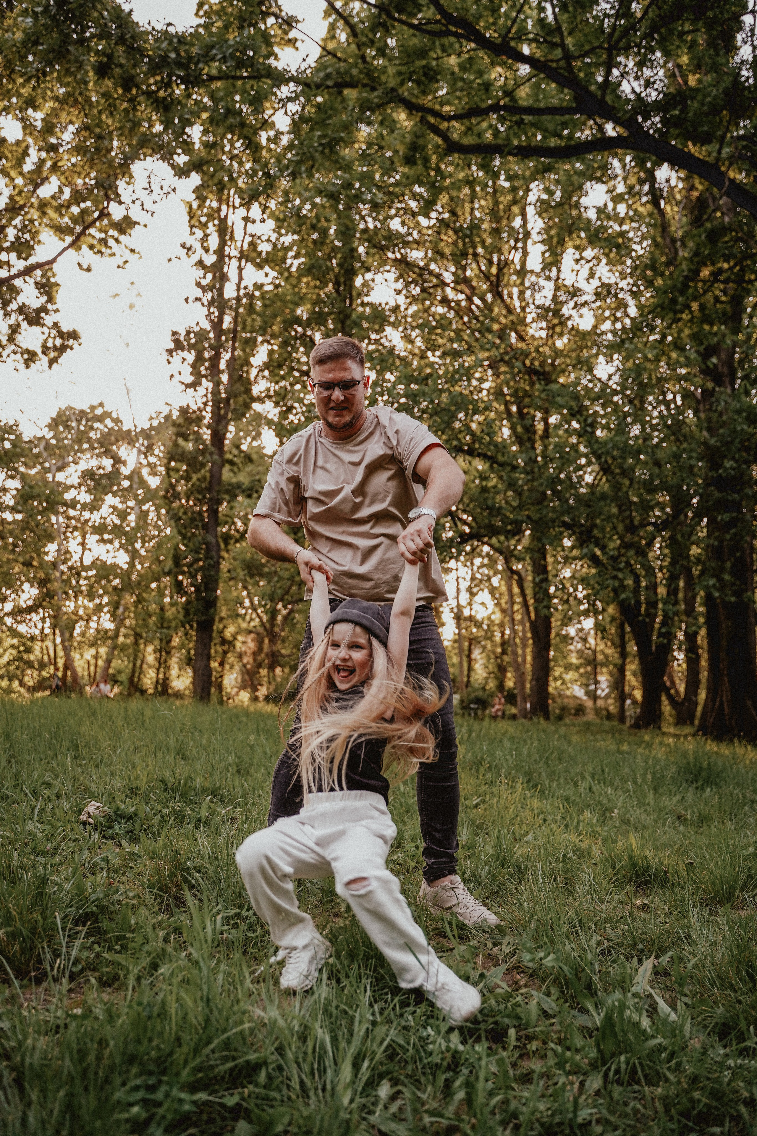 Семейная фотосессия со скейтом и самокатом. Семейный и женский фотограф в Краснодаре Анастасия Приймак