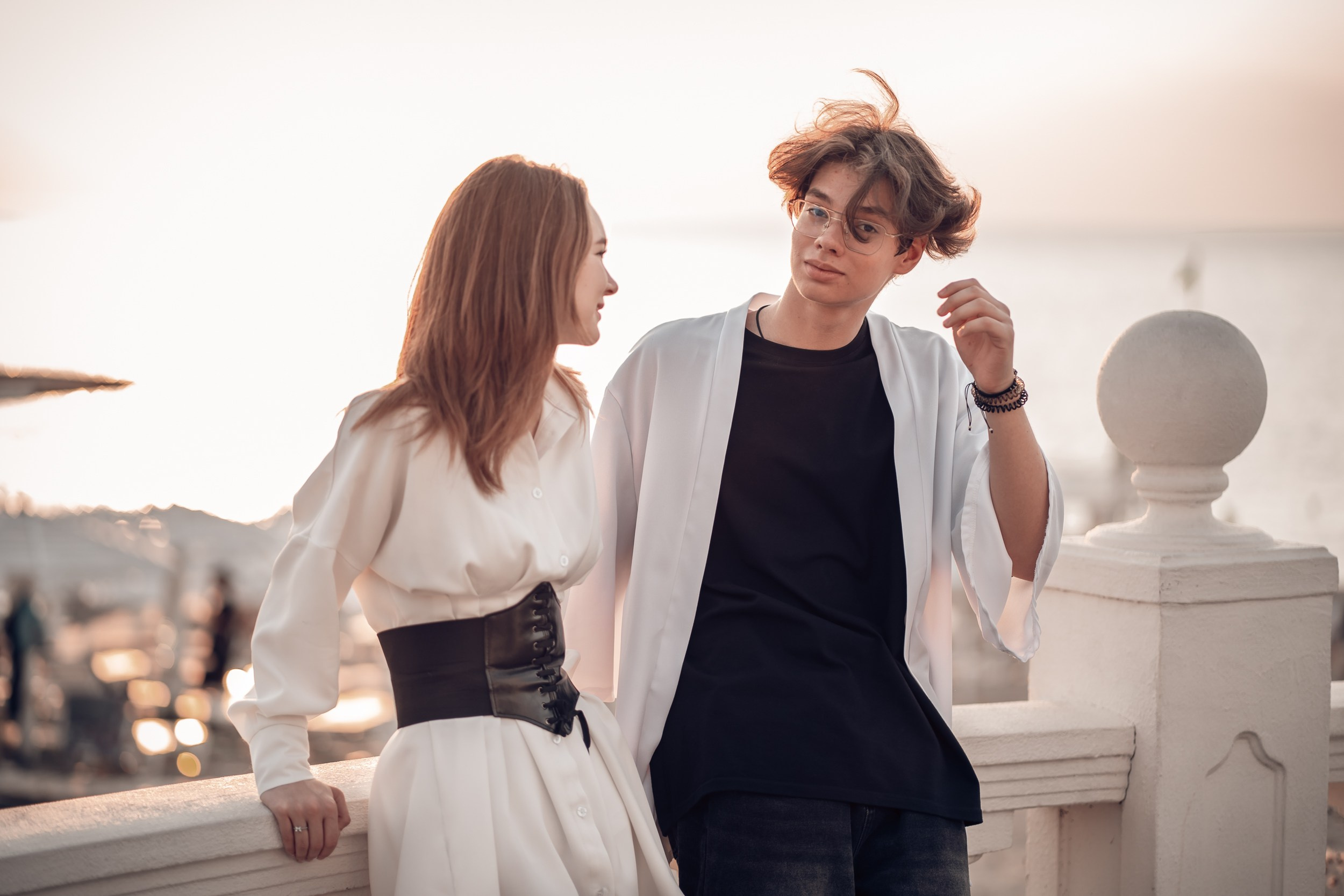 Романтическая фотоистория на закате пляжа Аквамарин. Церковный фотограф Севастополь