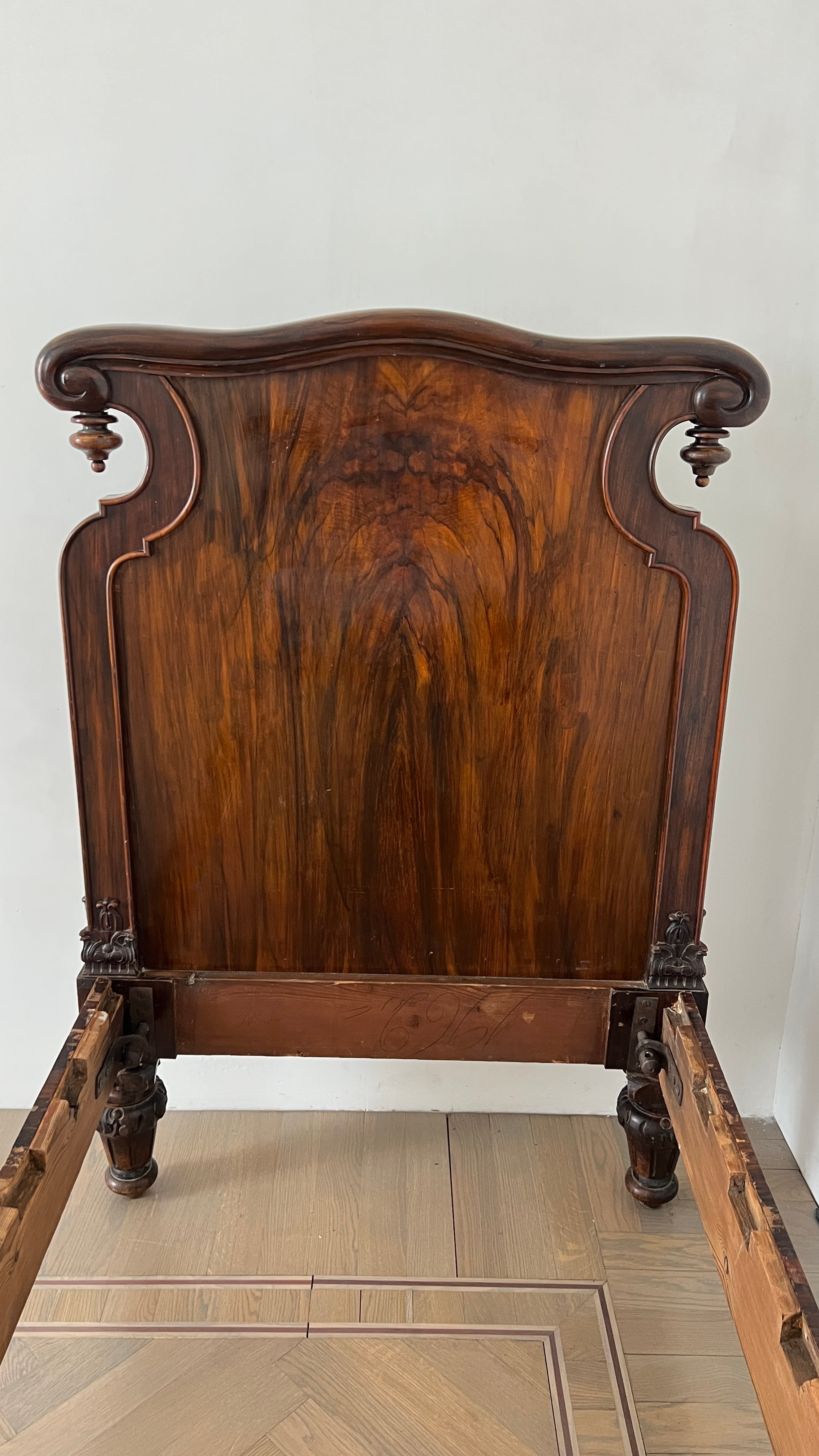 Кровать. Фотолаборатория XIX века в городе Тверь