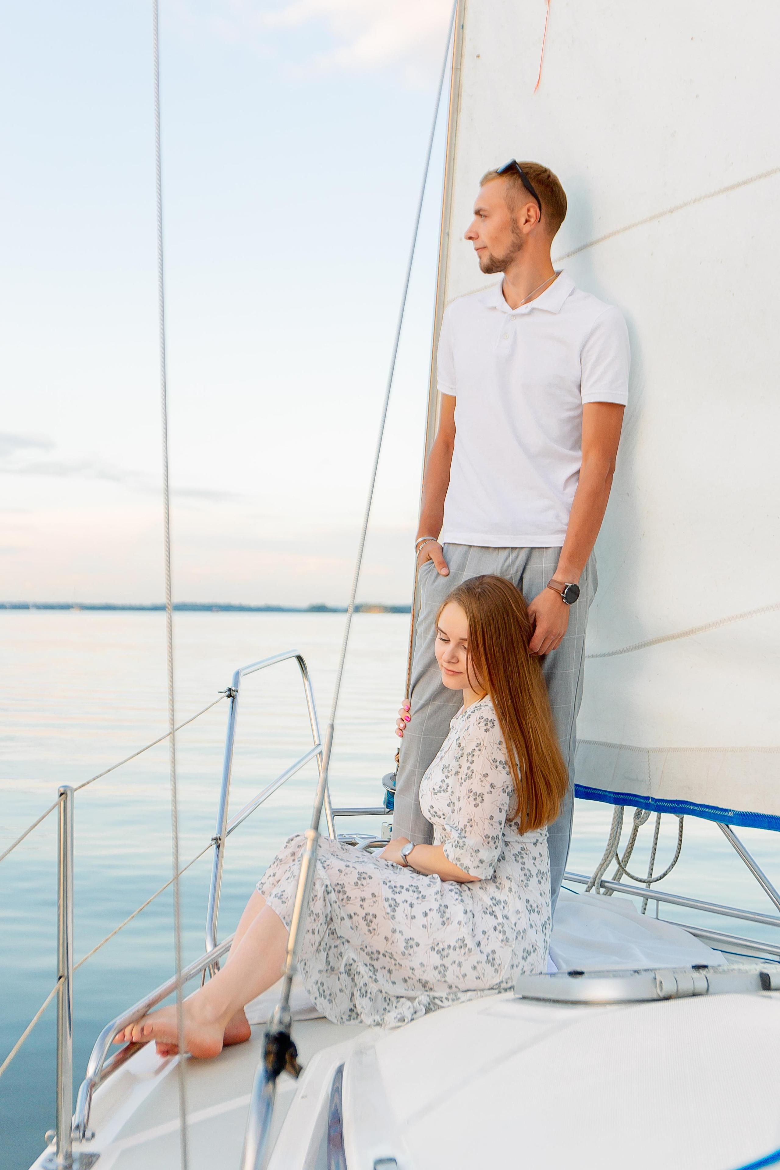Дмитрий и Виктория предложение на яхте. Семейный детский фотограф. Фотосессия в Минске