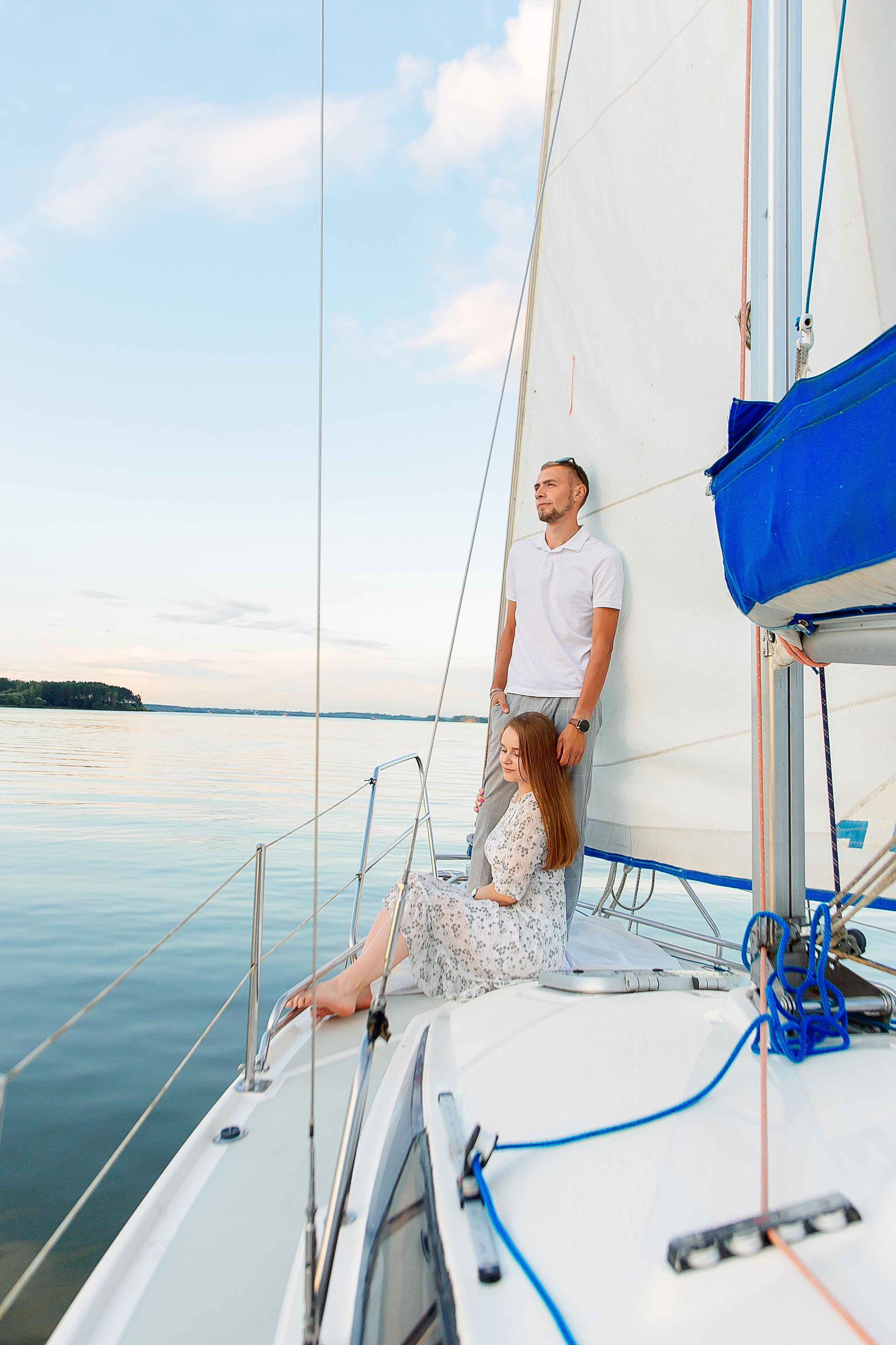 Дмитрий и Виктория предложение на яхте. Семейный детский фотограф. Фотосессия в Минске