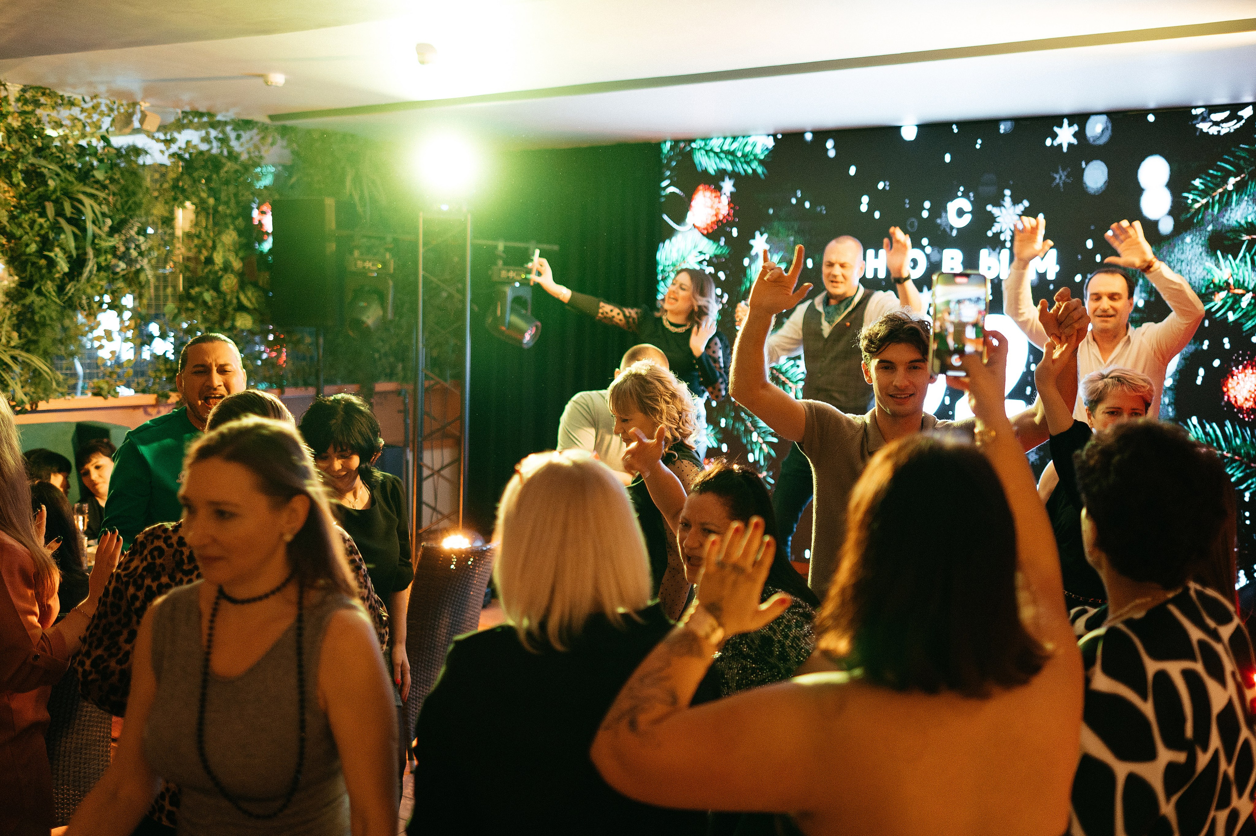 Яркий корпоратив 2025. Свадебный и семейный фотограф в Ростове-на-Дону Алина Астахова