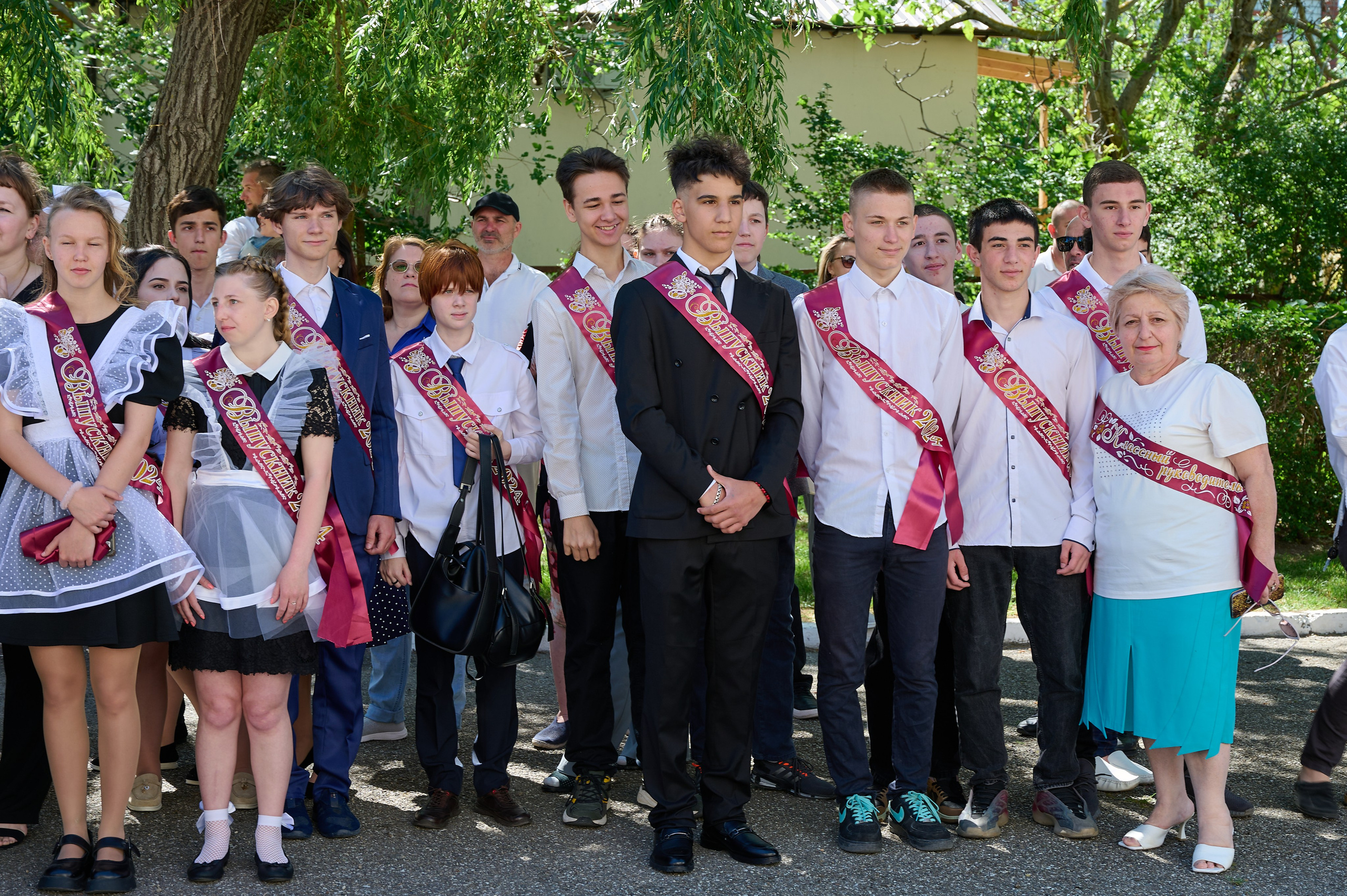 Последний звонок. Жизнь курорта Кабардинка в фотографиях