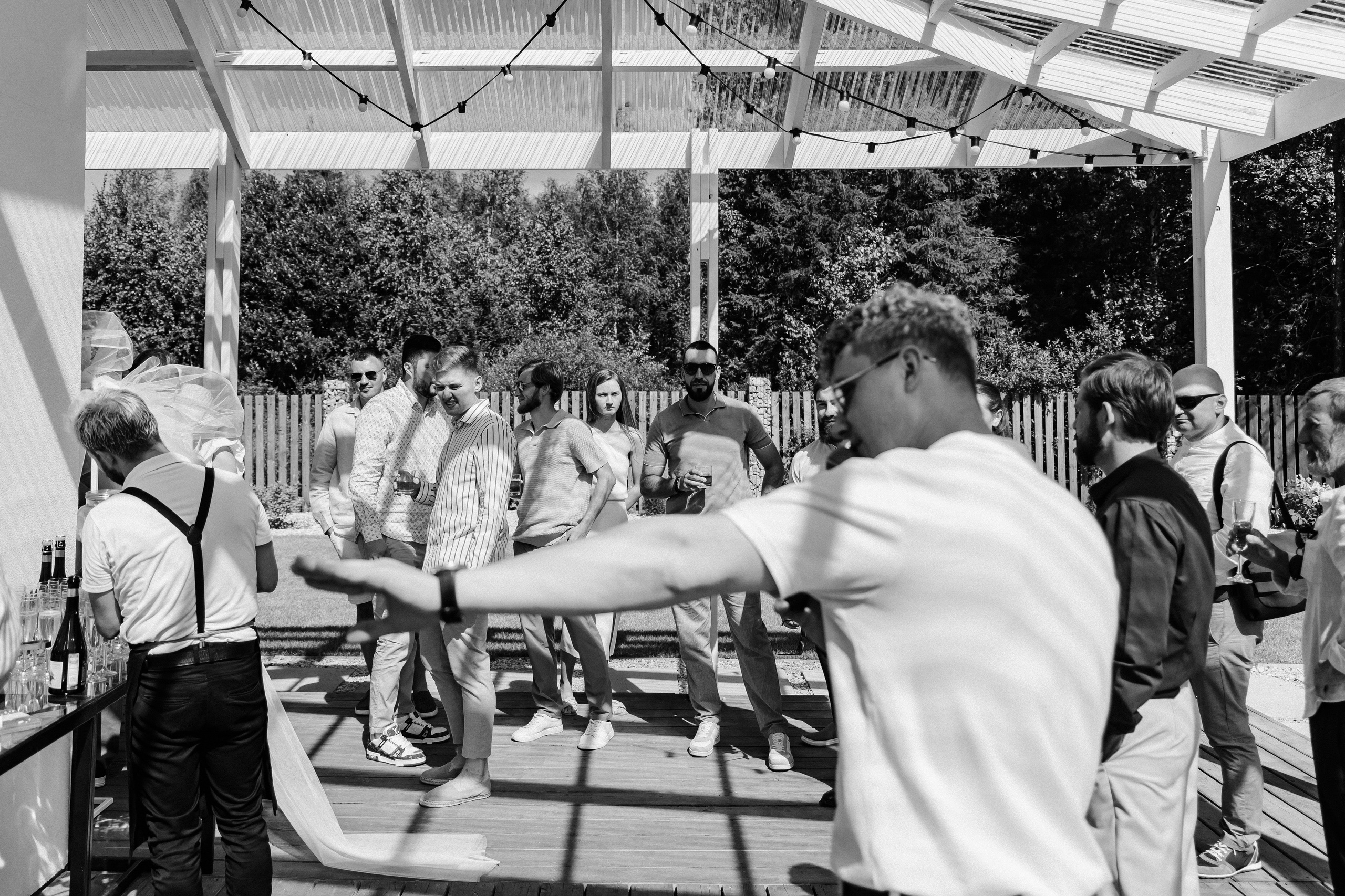 Плюс тридцать градусов на лужайке. Фотограф Андрей Куськало