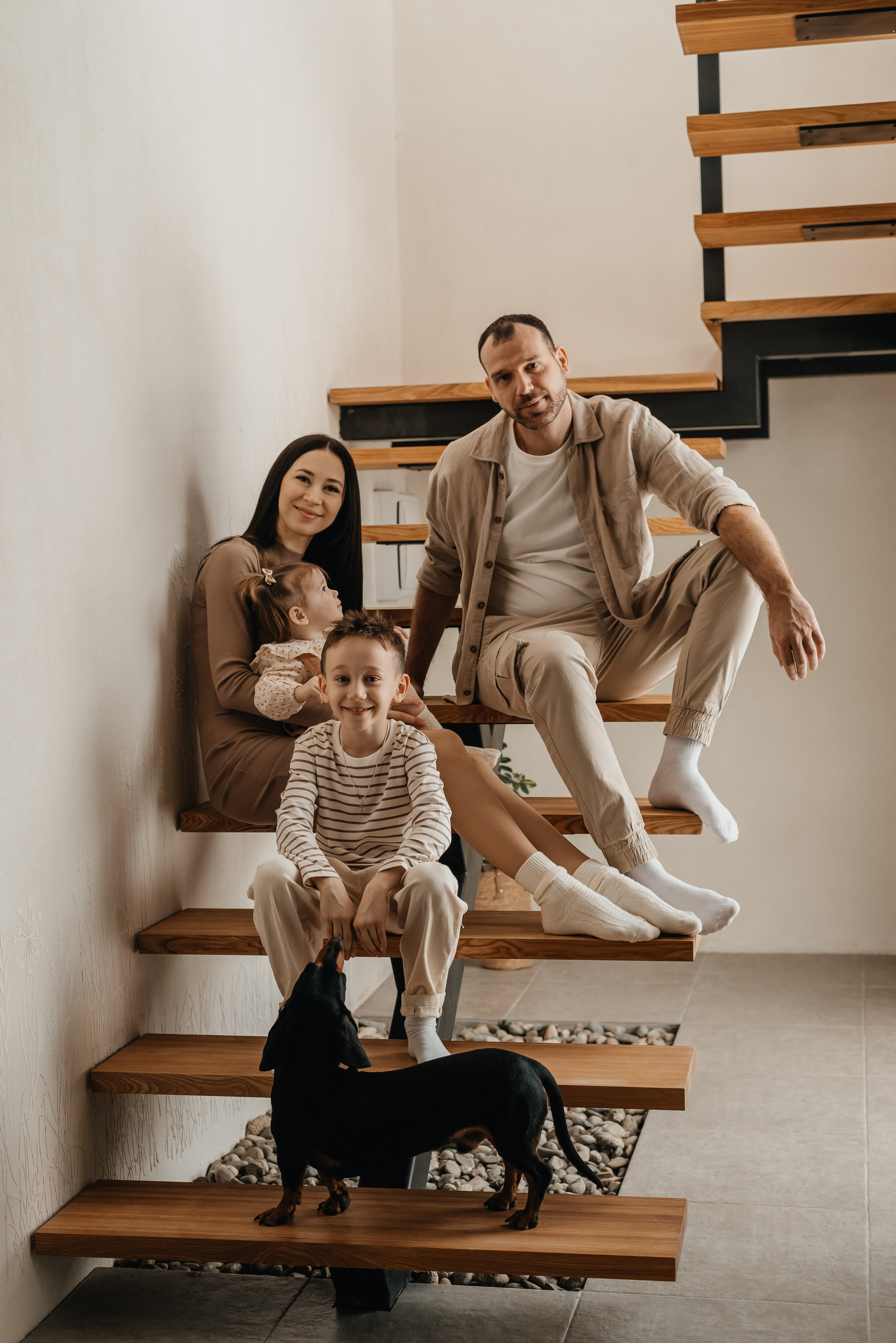 Семейная фотосессия в студии-дом. Семейный и детский фотограф Кущ Наташа