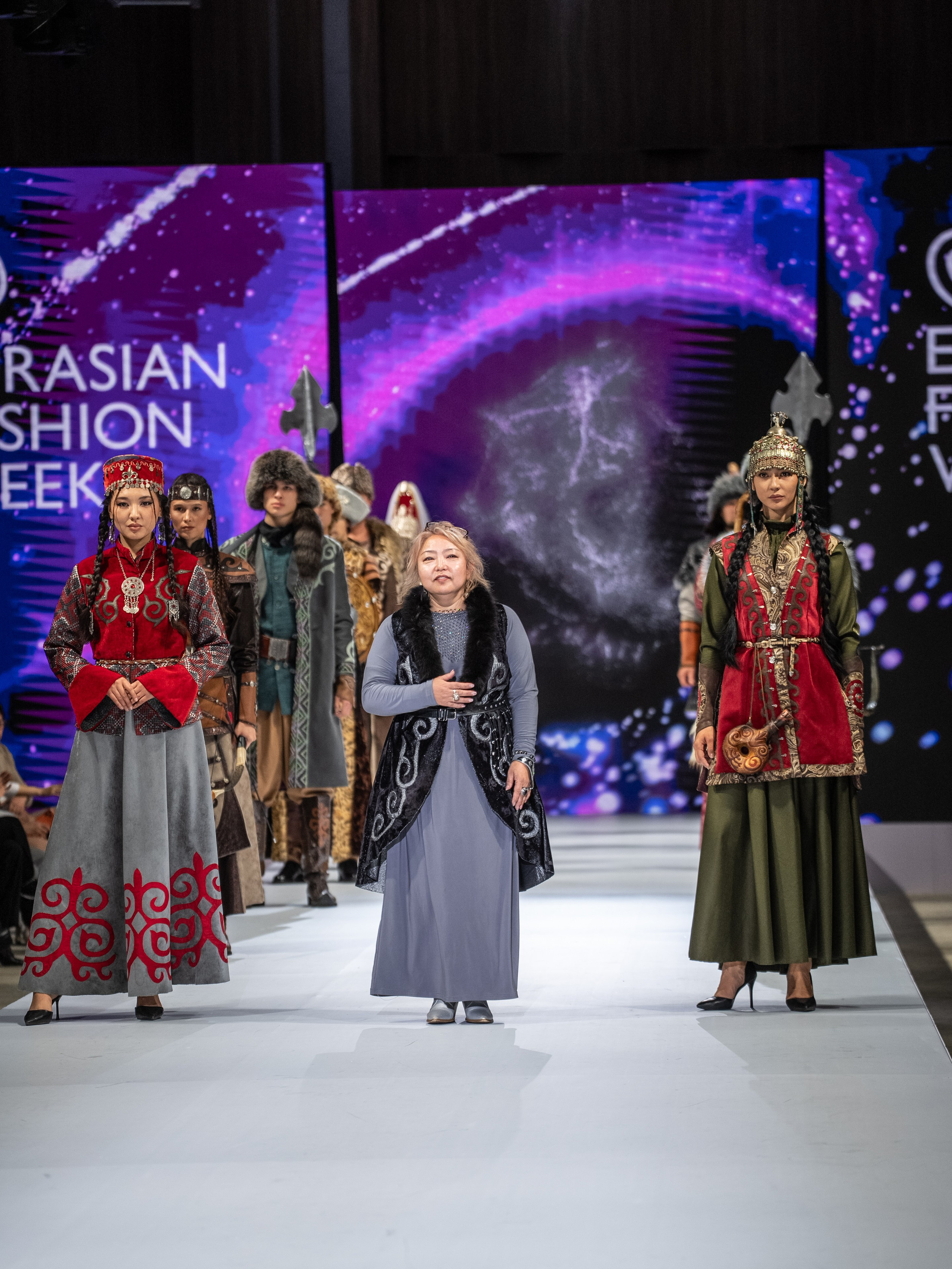 EURASIAN FASHION WEEK Lo Zarata. Сайт Алматинского НЮ АРТ, будуар и фэшн фотографа Дениса Карпенко