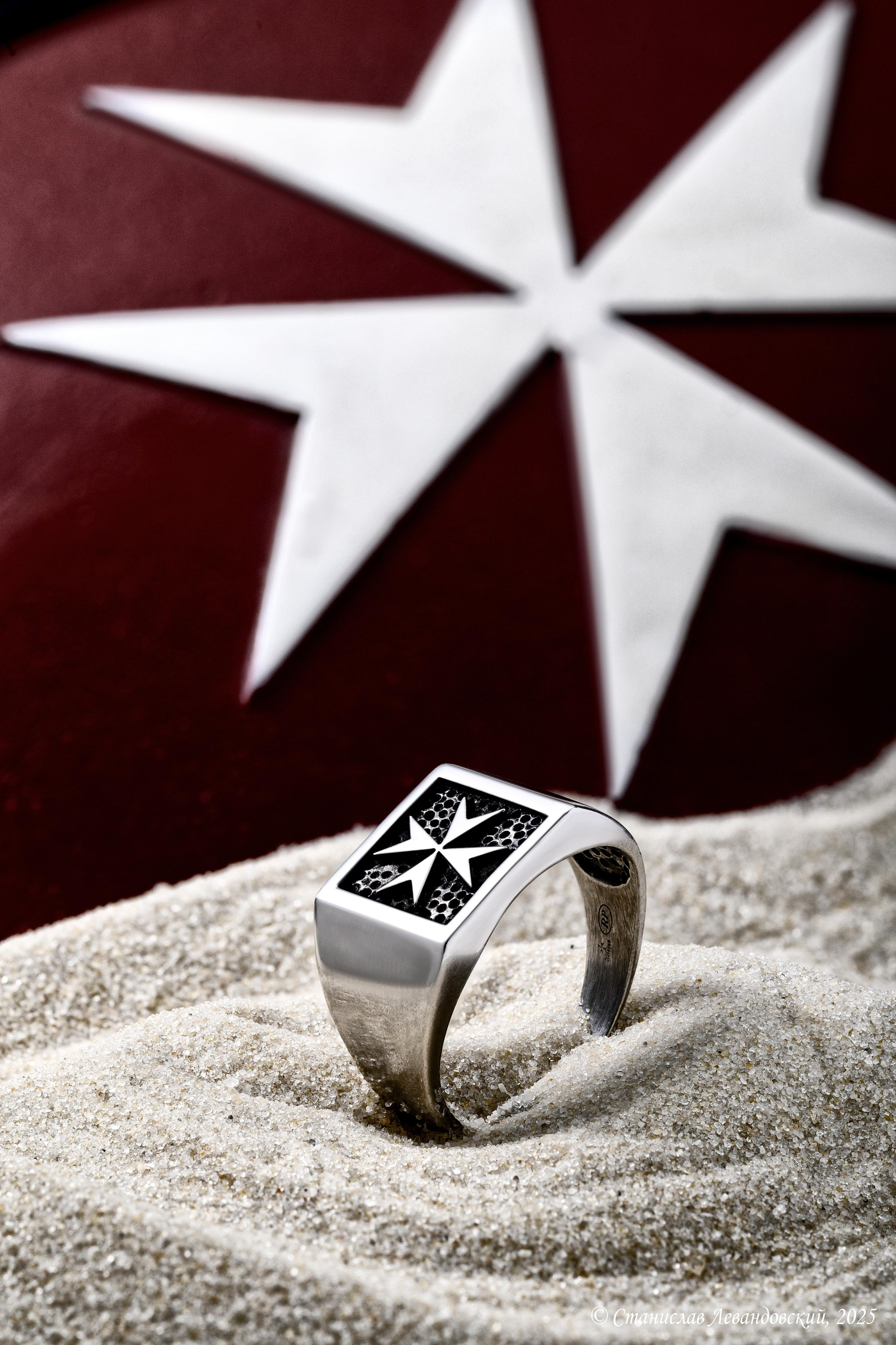 Предметы с глянцевой поверхностью. Предметный фотограф в Москве Станислав Левандовский