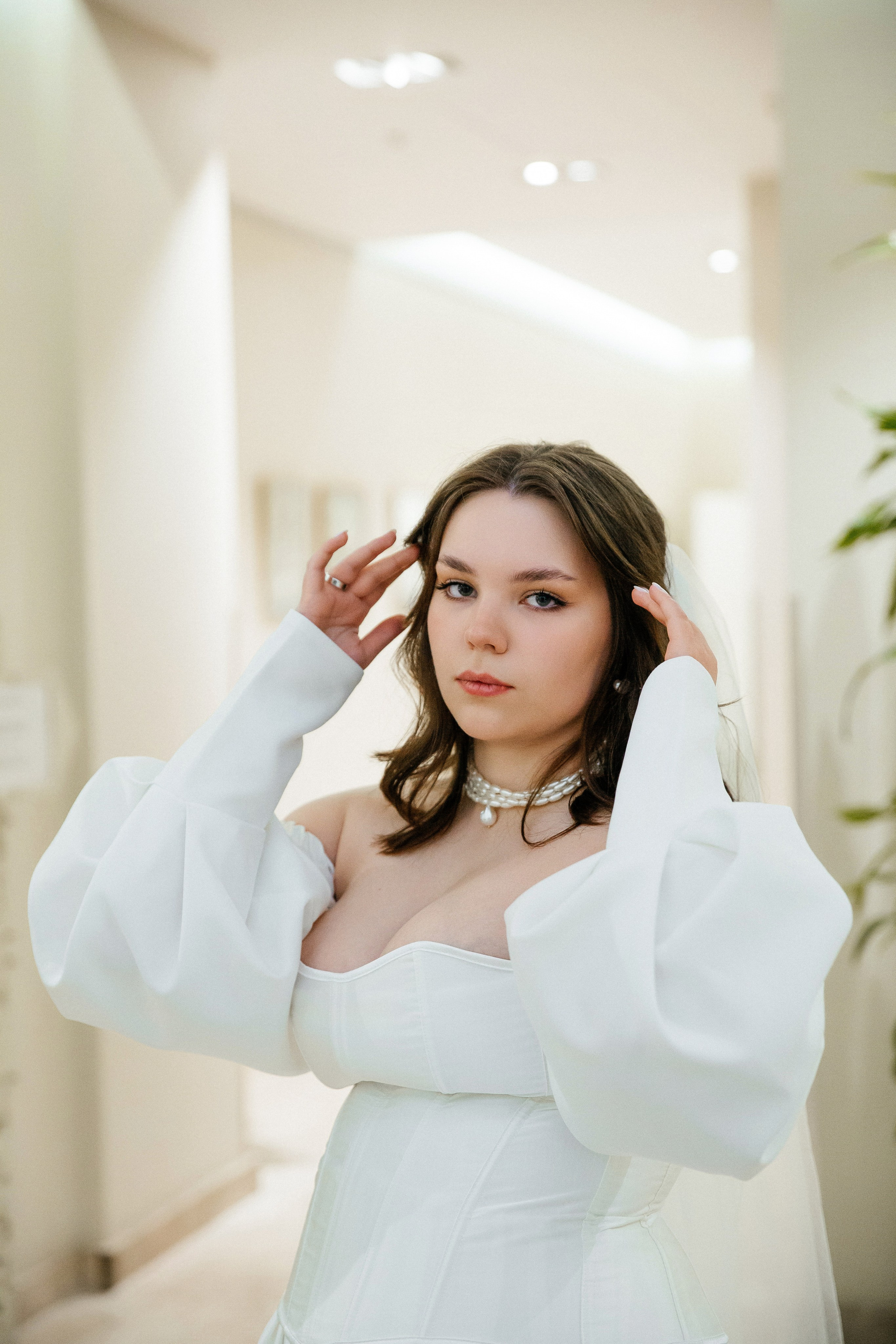 Съемка в отеле и регистрация прохладным майским днем. Свадебный фотограф в Санкт-Петербурге Вика Стукачева