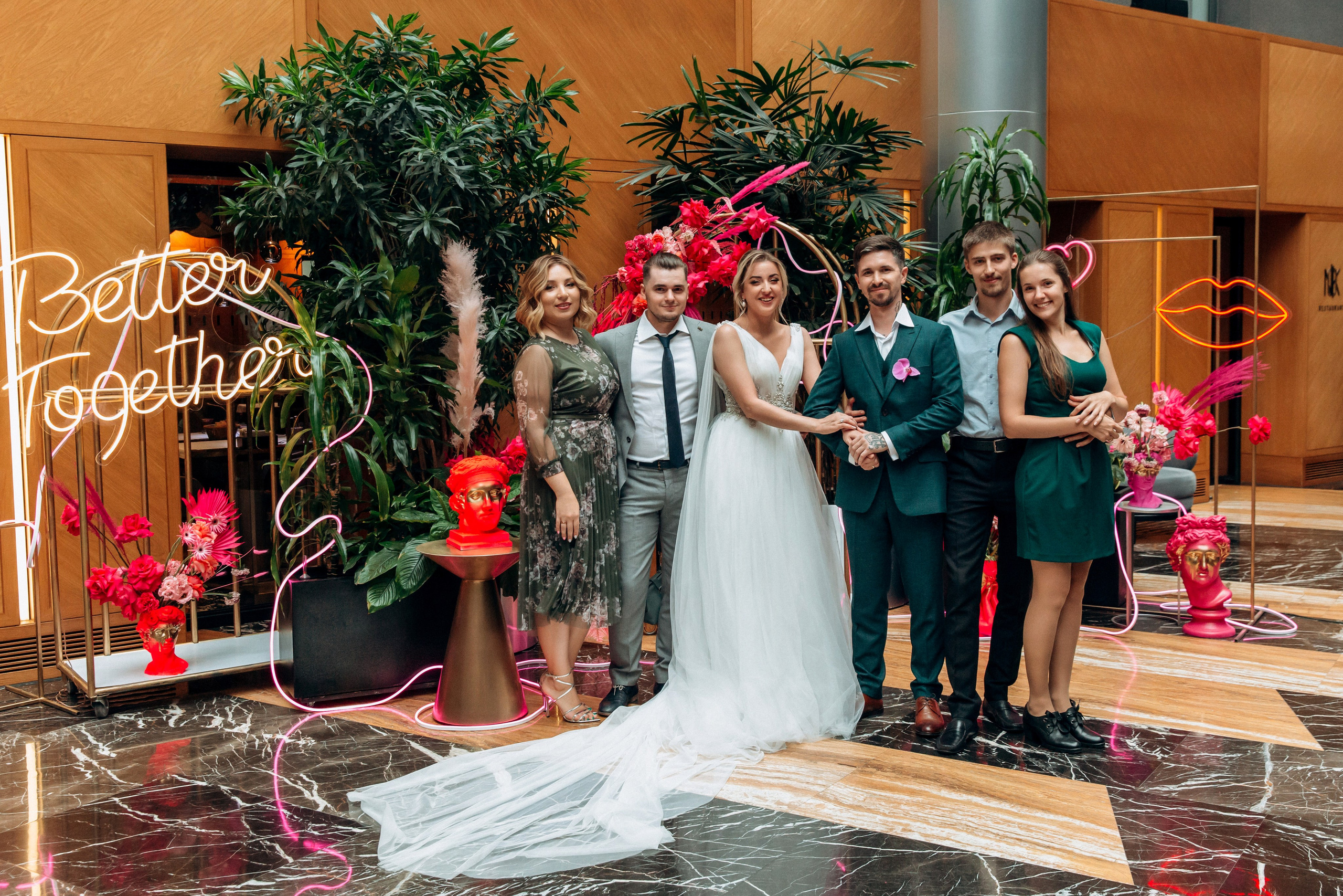 Неоновая свадьба. Свадебный фотограф в Санкт-Петербурге Вика Стукачева