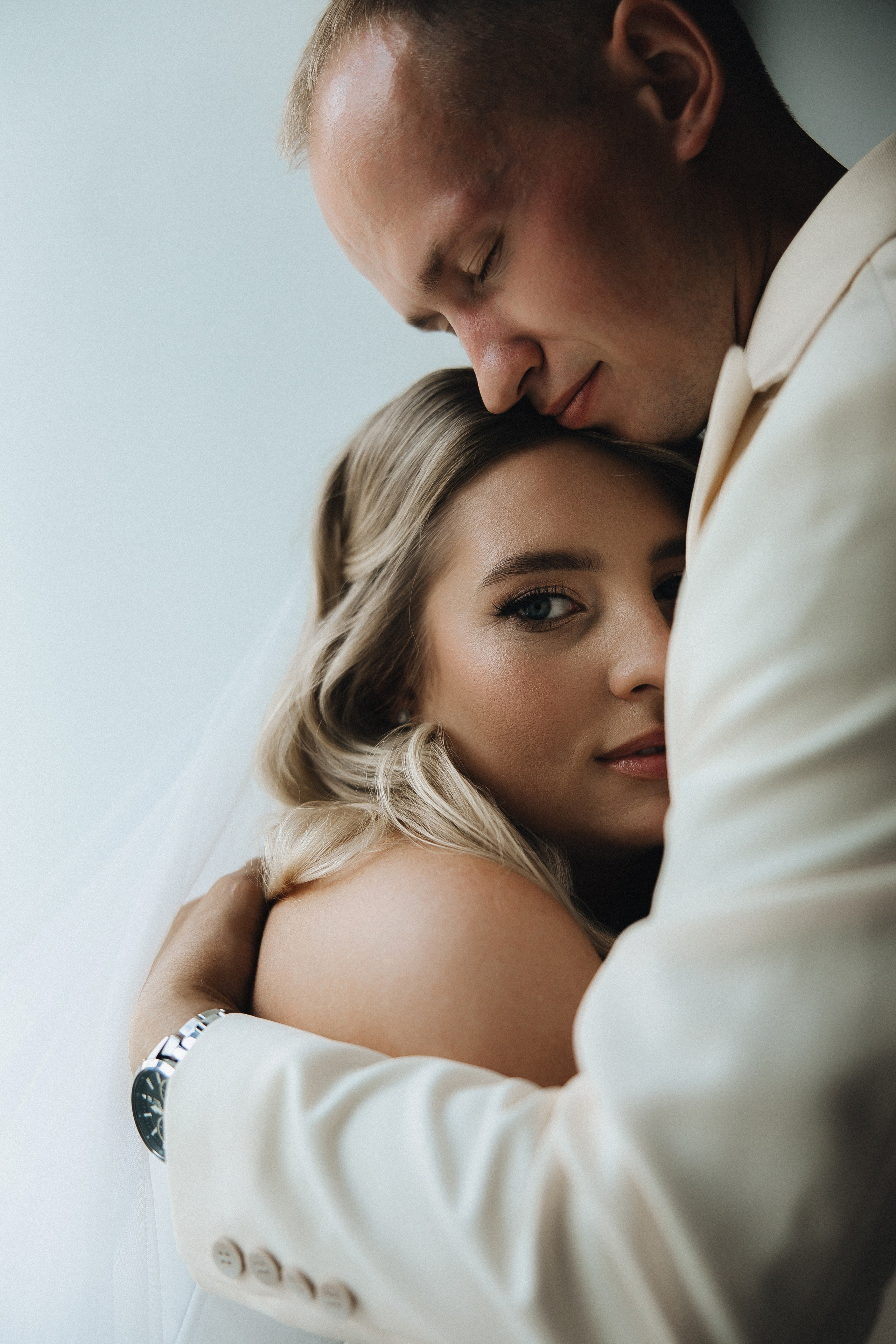 Когда я впервые увидел тебя, этот смех, ты мне напомнила по-моему сразу всех. Свадебный фотограф в Санкт-Петербурге Баженова Алина