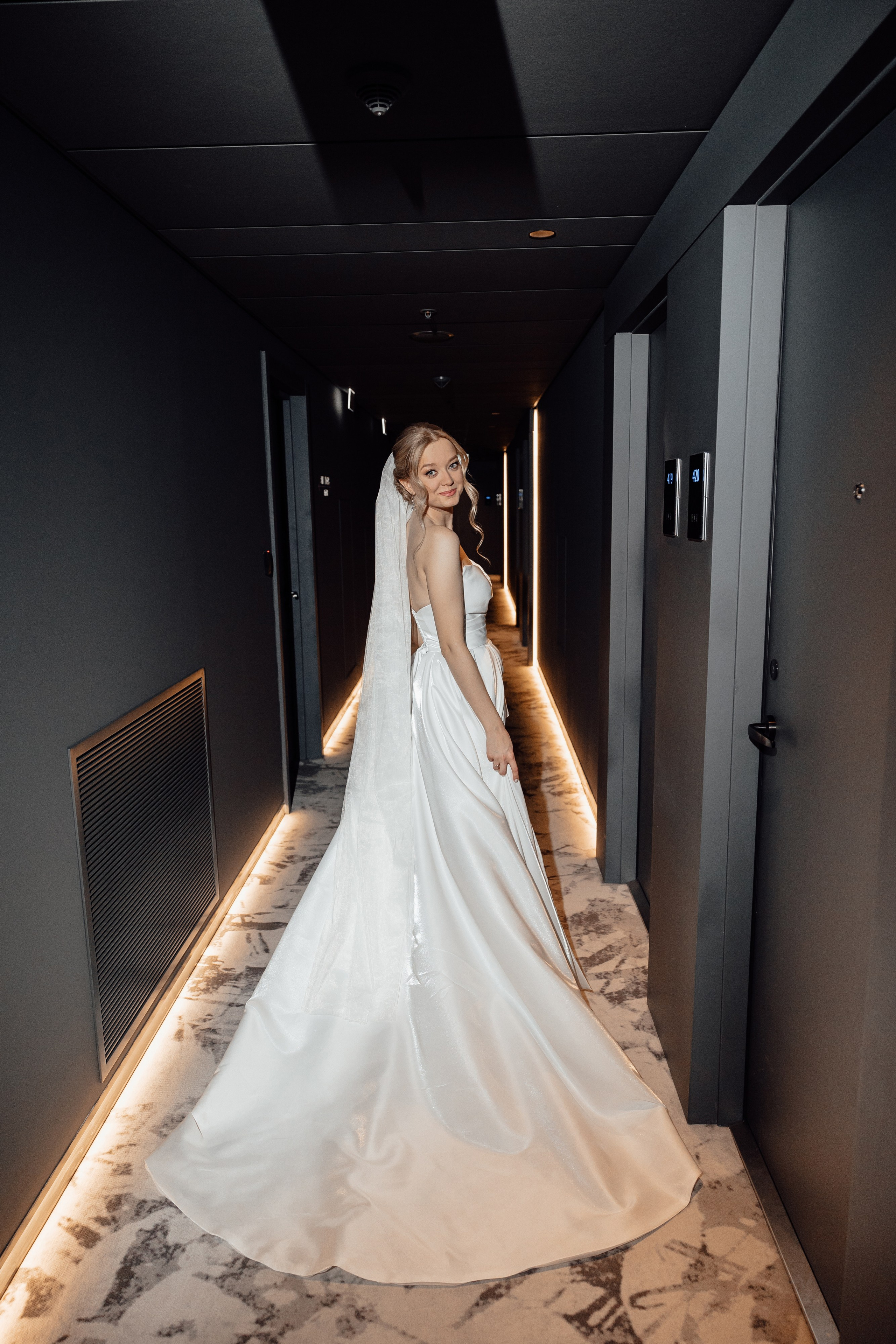 свадебная фотосессия в отеле MÖVENPICK MOSCOW TAGANSKAYA