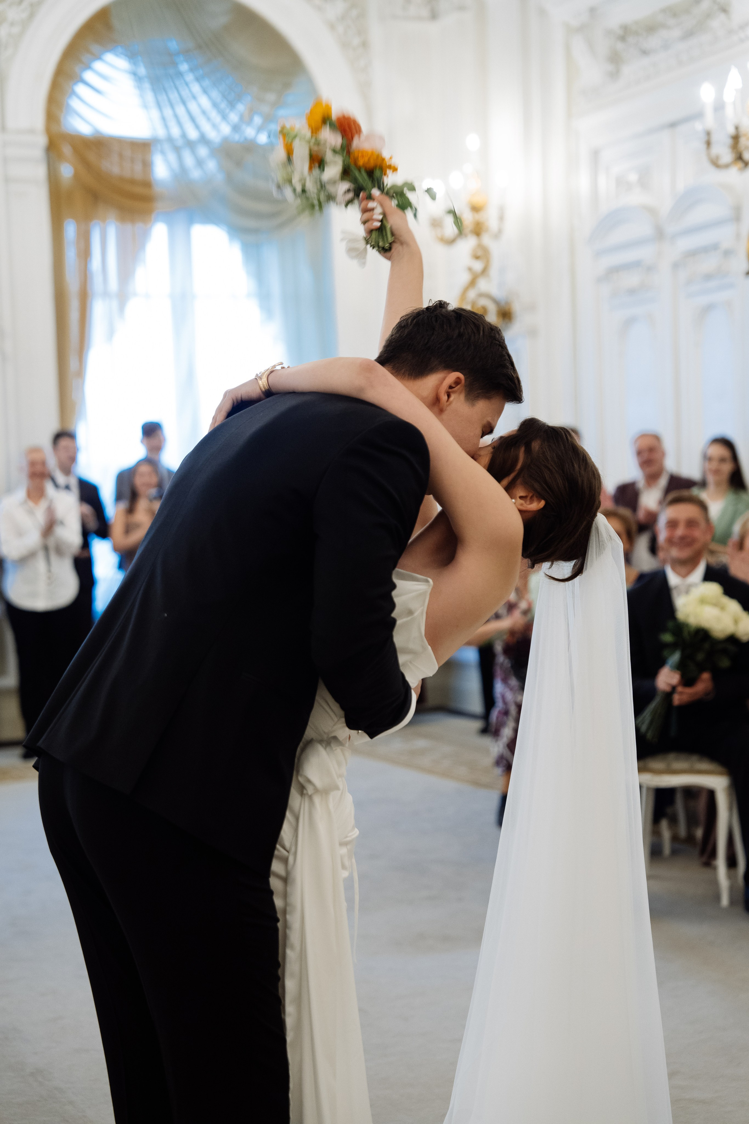 Оранжевая свадьба в гребешках. Свадебный фотограф организатор в Санкт-Петербурге Ассоль Опарина