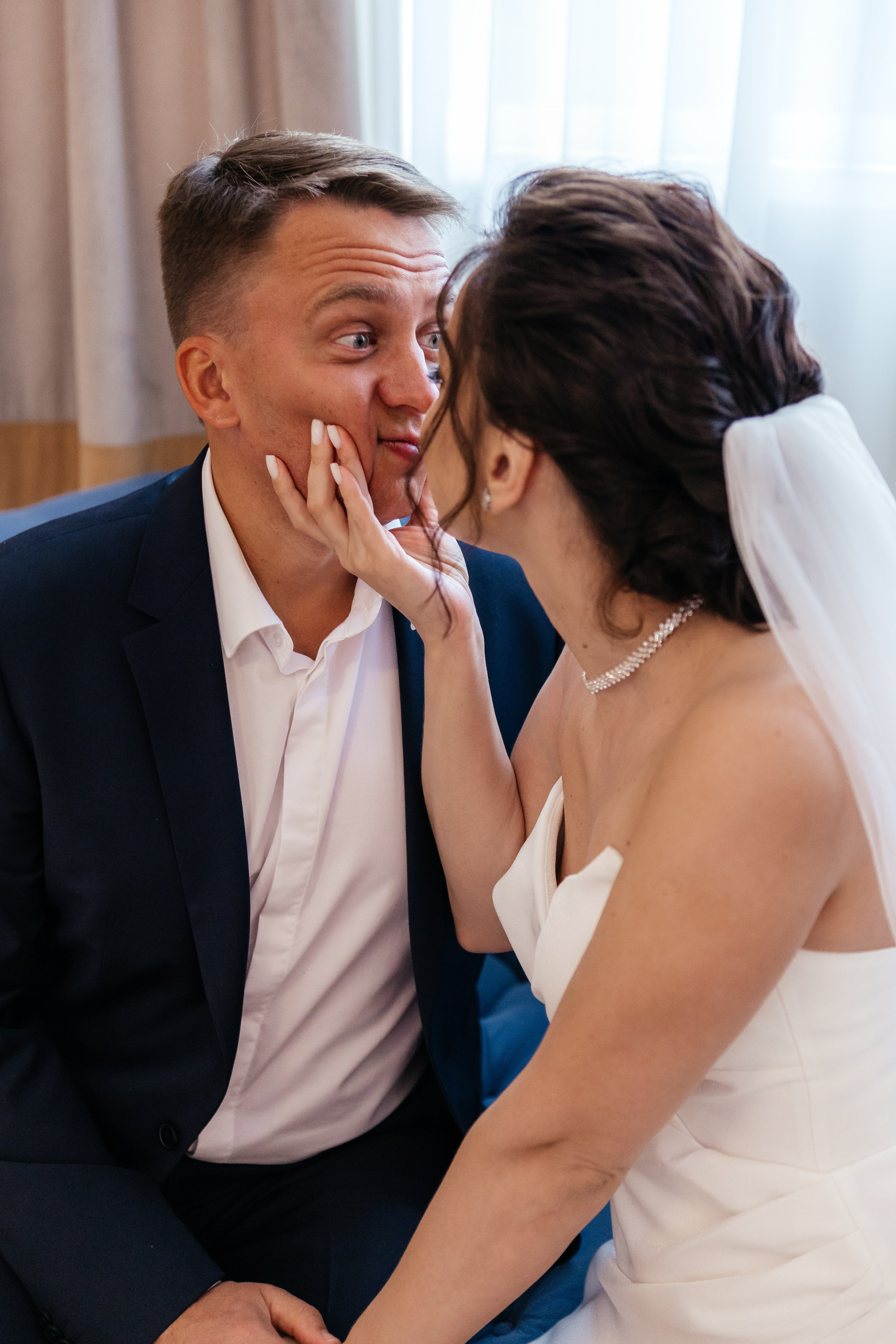 Свадебная фотосессия во Дворце бракосочетания № 4. Свадебный фотограф в Москве