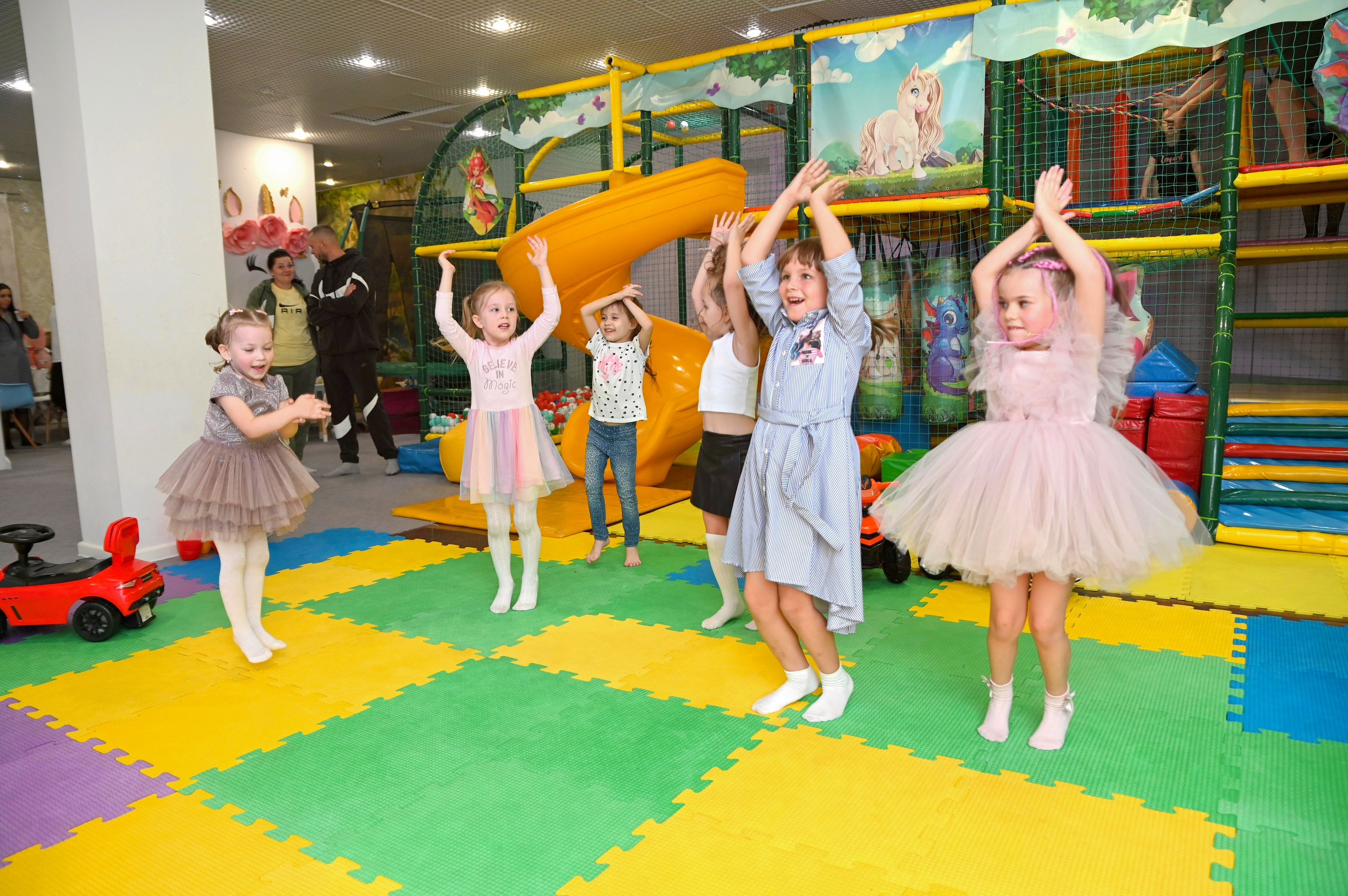 Игротека «Море Позитива». Я Ольга Казанцева, фотографирую снимаю ваши киноистории и печатаю фото и цифровые портреты на холсте