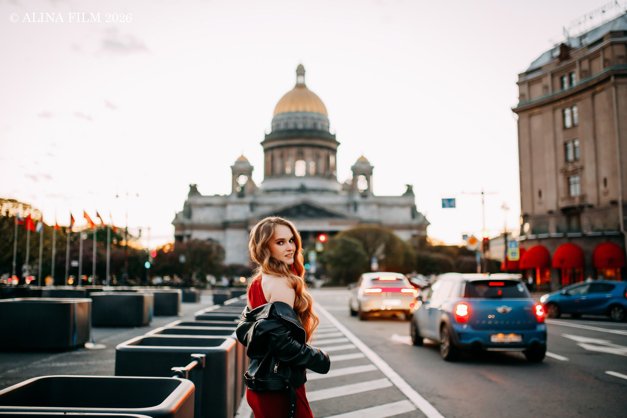 Фотосессия на крыше с видом на Исаакиевский собор. Фотограф в Санкт-Петербурге Alina Film