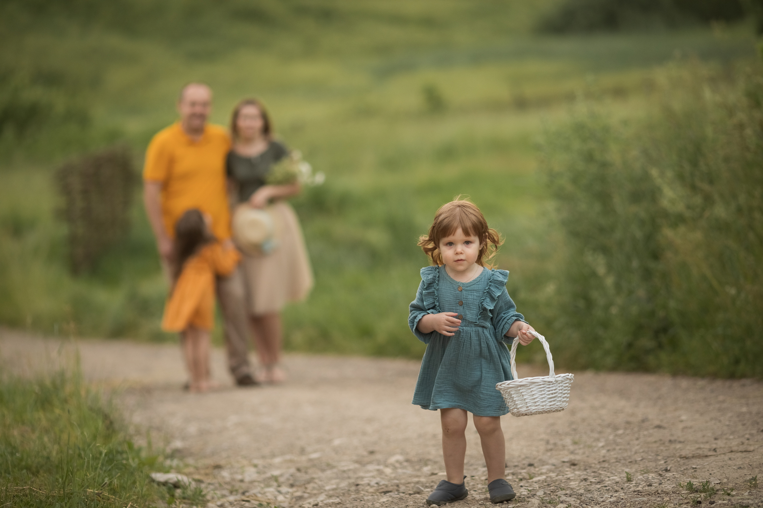 Фотопрогулка для семьи Ларисы и Георгия в Ясной Поляне. Женский семейный фотограф Тула Москва Захарова Анна