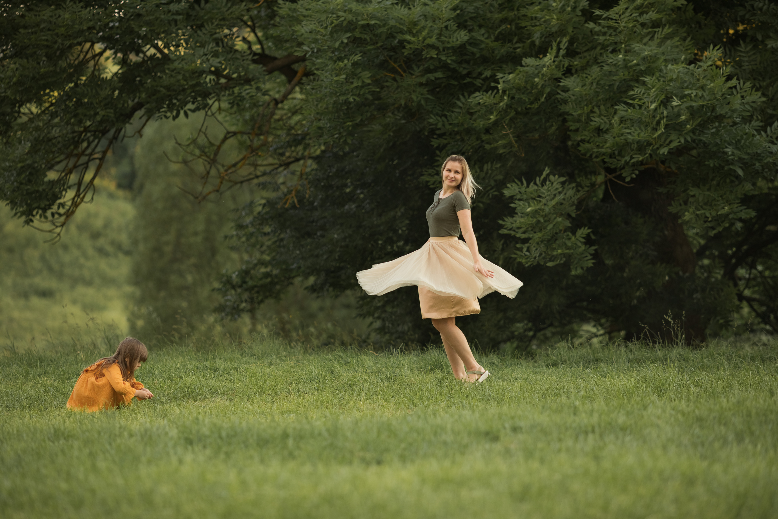 Фотопрогулка для семьи Ларисы и Георгия в Ясной Поляне. Женский семейный фотограф Тула Москва Захарова Анна