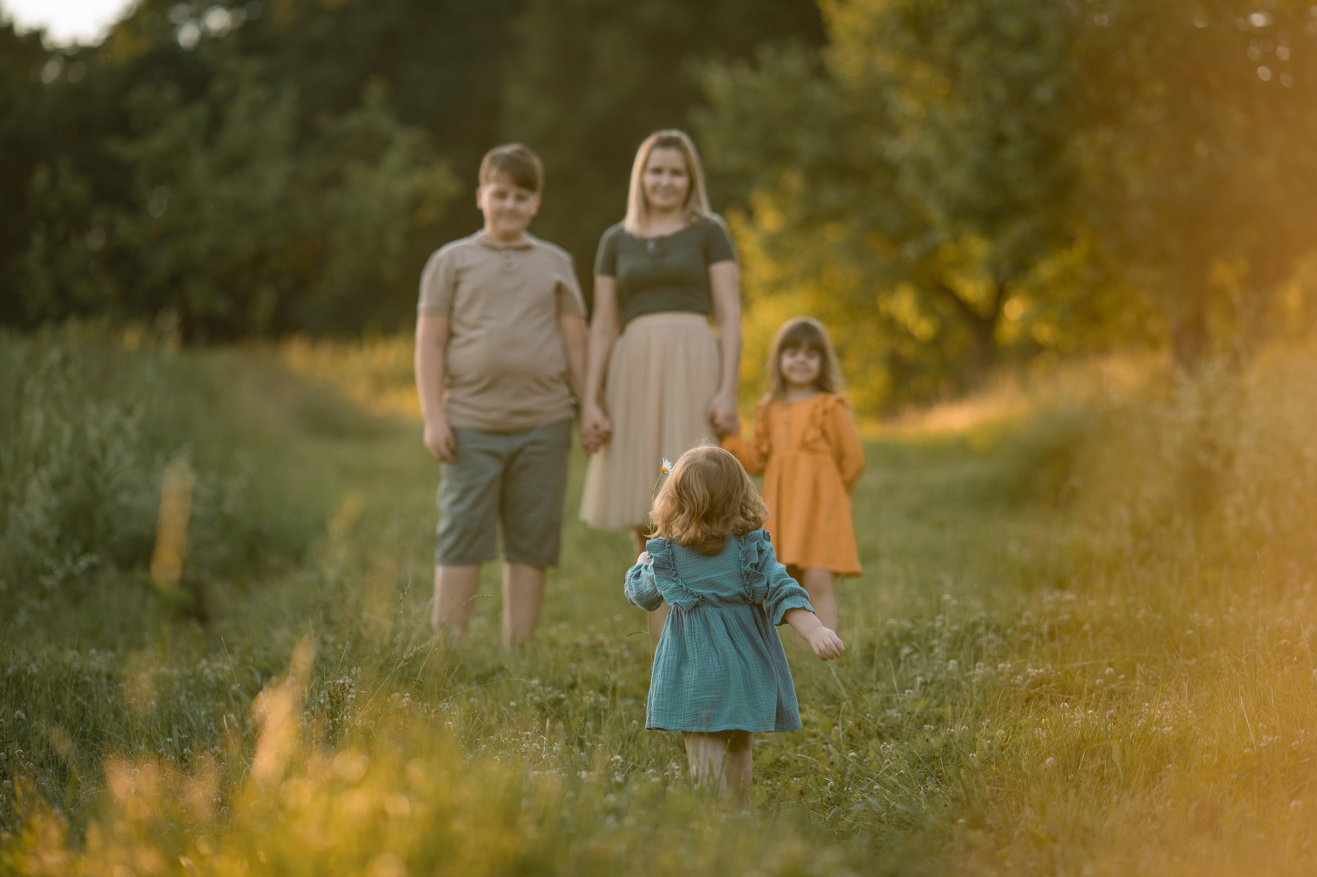 Фотопрогулка для семьи Ларисы и Георгия в Ясной Поляне. Женский семейный фотограф Тула Москва Захарова Анна