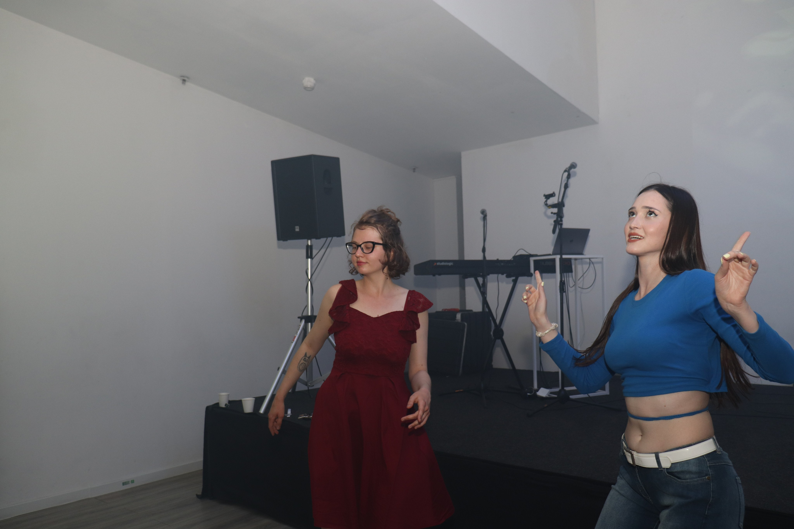 Дискотека 90х молодёжного «клуба 52». Ивентный фотограф в Санкт-Петербурге Олег Комков