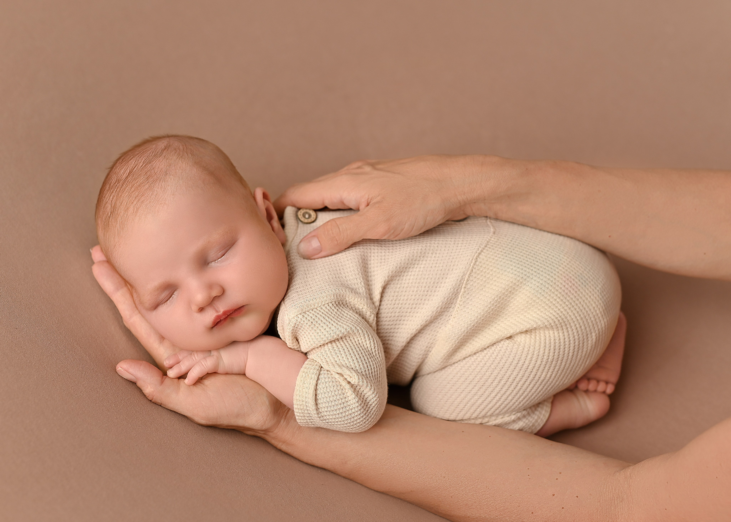 Лайфстайл с элементами ньюборн. Фотограф новорождённых малышей в Краснодаре Татьяна Нагорная