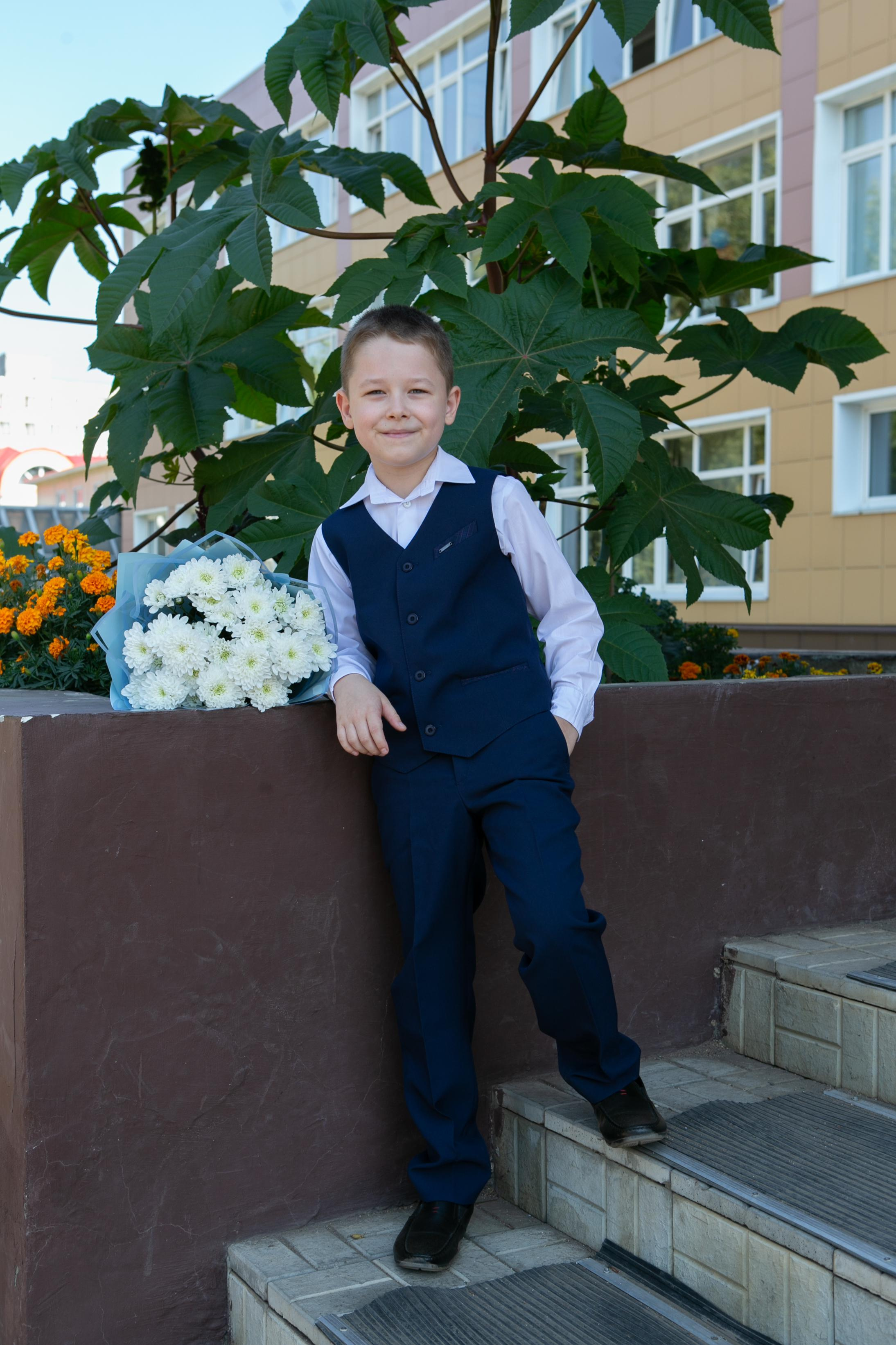 Школьная фотосессия в Омске. Выпускники. 4 класс. Фотосессия для выпускного альбома в Омске. Школьный фотограф в Омске. Фотограф Наталья Стаг в Омске. Фотографирую в разных стилях в разных студиях, а так же в школах и садах. Печатаю выпускные фотоальбомы