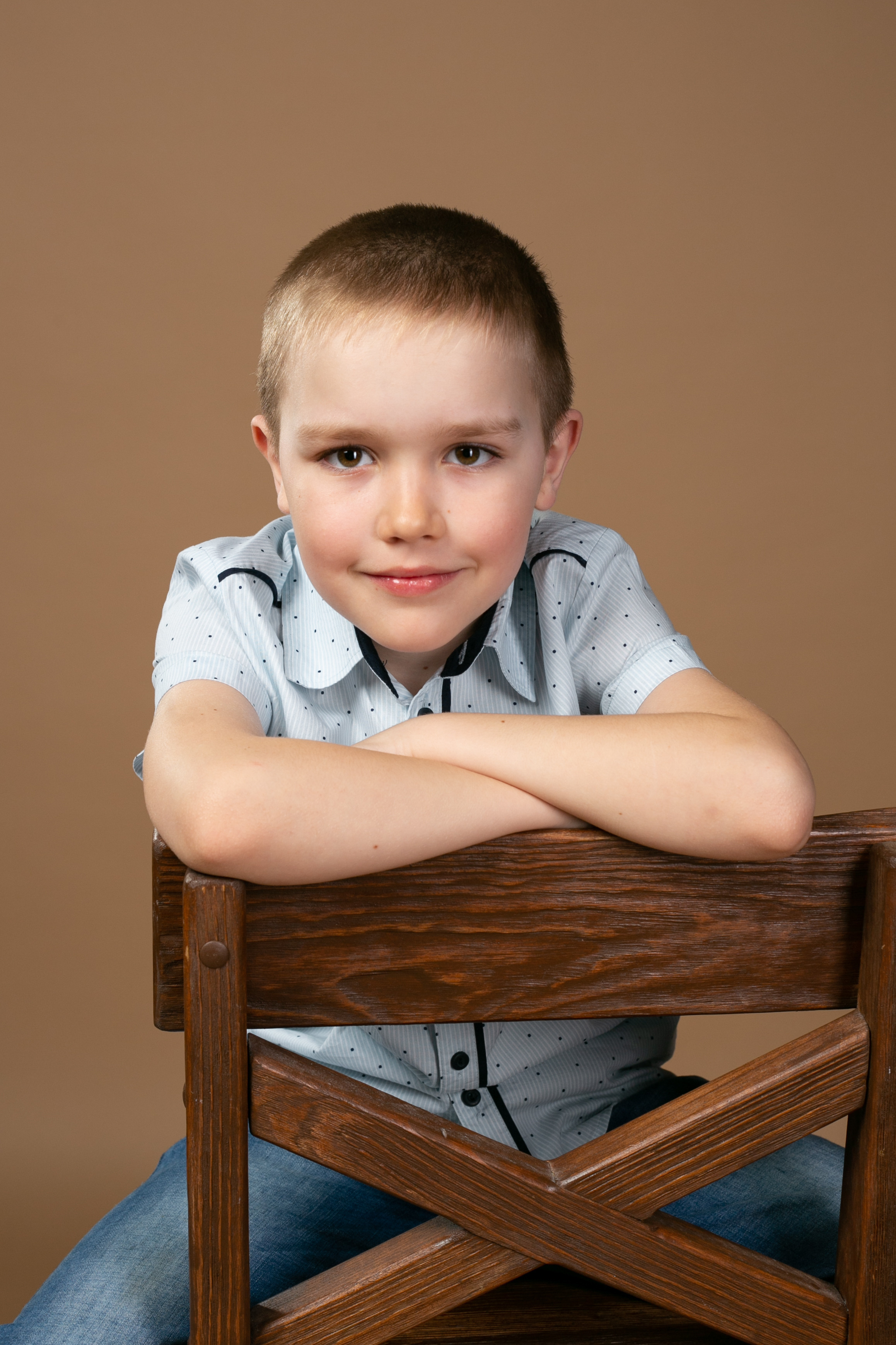 Школьная фотосессия в Омске. Выпускники. 4 класс. Фотосессия для выпускного альбома в Омске. Школьный фотограф в Омске. Фотограф Наталья Стаг в Омске. Фотографирую в разных стилях в разных студиях, а так же в школах и садах. Печатаю выпускные фотоальбомы