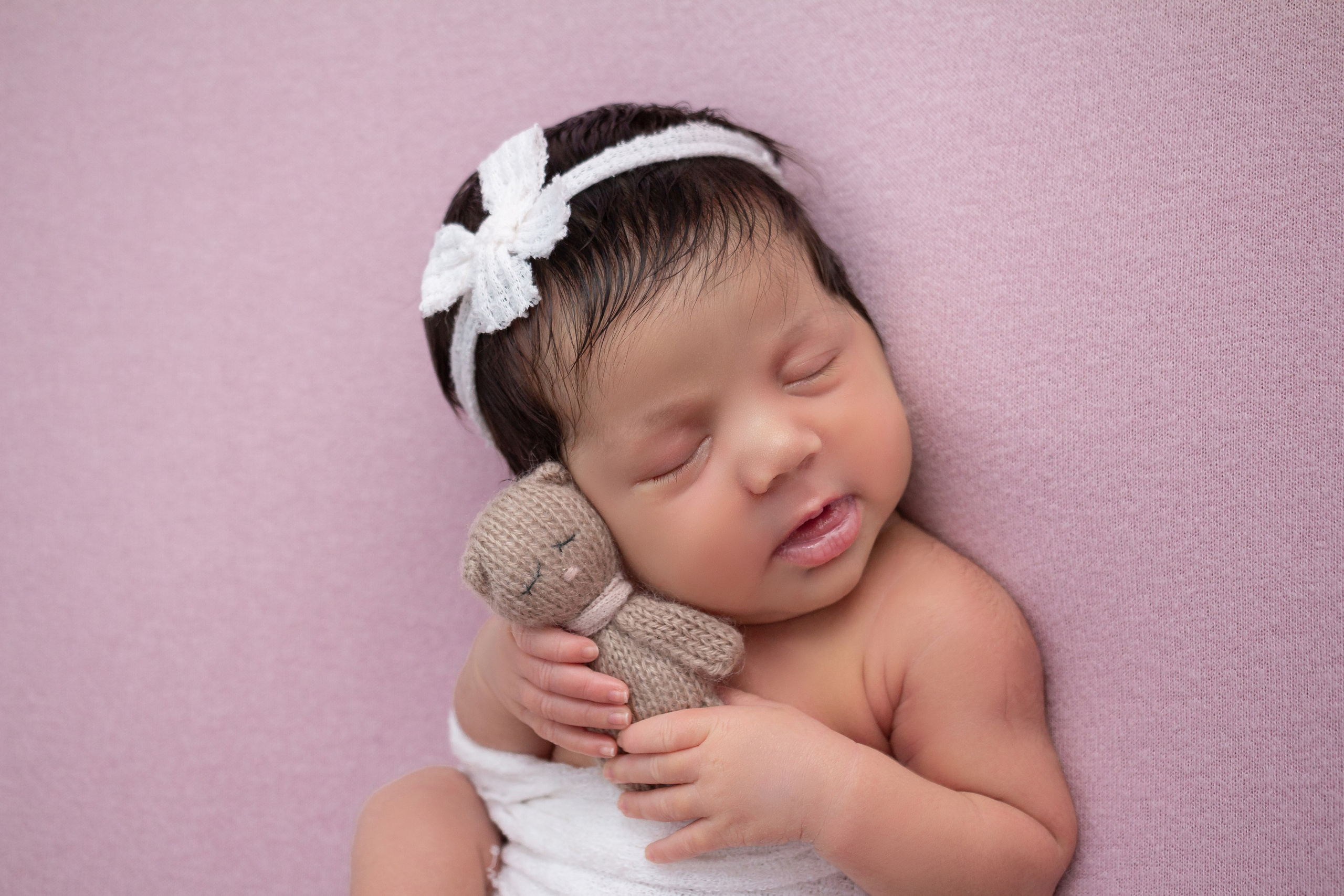 Классический стиль newborn. Фотограф новорождённых Анапа Елена Кушнарь