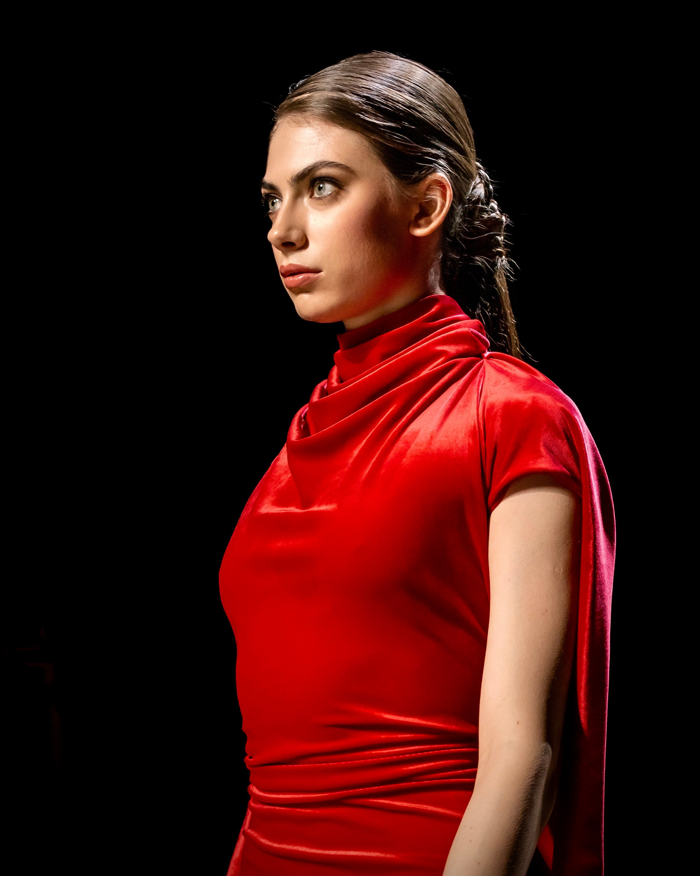 Показ коллекции Darya Kipriyanova (Красноярск) на Московской неделе моды 16 марта 2025. Фотосессии и репортаж — Фотограф в Москве — Рина Серёгина