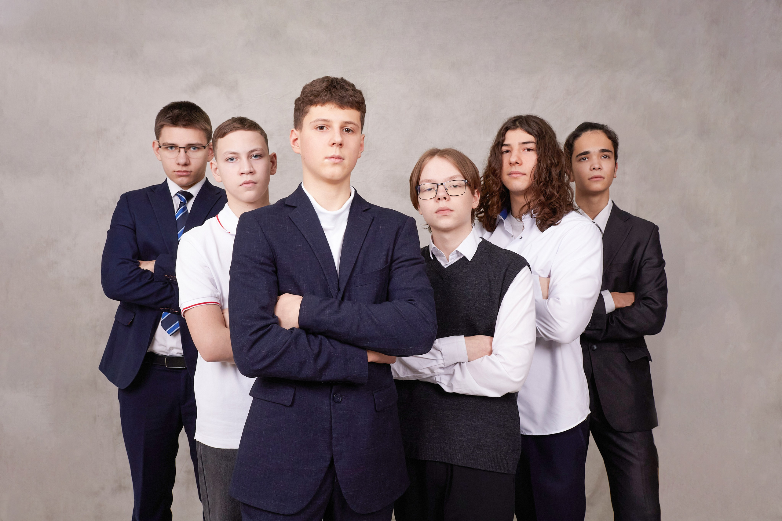 Стильный выпускной школьный альбом 9 и 11 класс «Классика» Тюмень. Выпускные альбомы в Тюмени для школ, садов, вузов спортивных секций