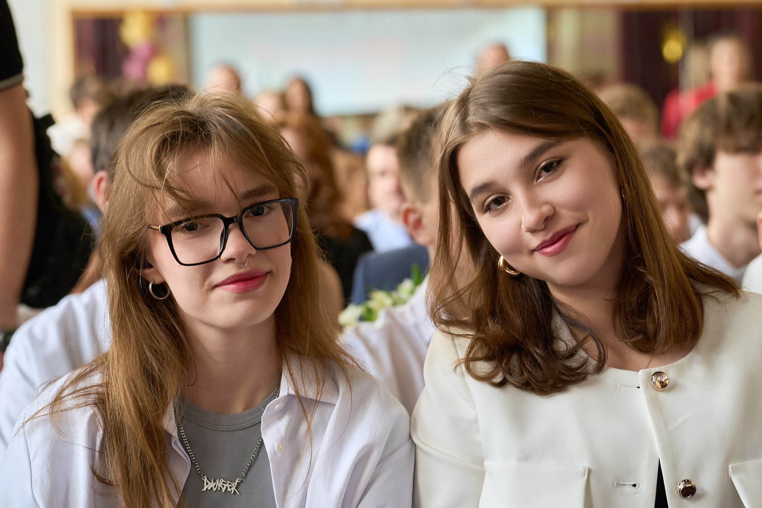 Вручение аттестатов 11 класс. Репортажный и портретный фотограф в Томске Ларионов Артём