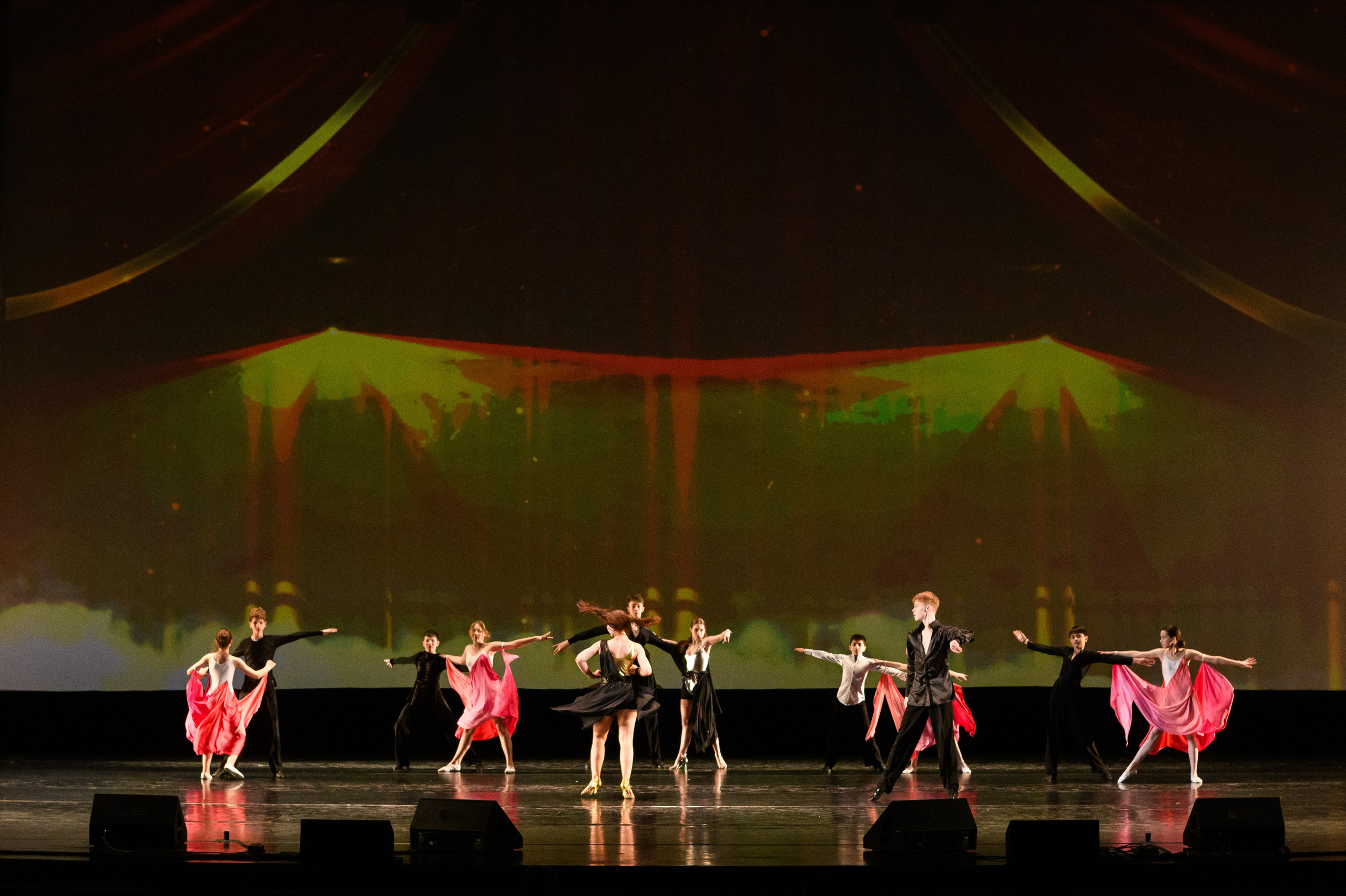 23 апреля, часть 2, БКЗ Октябрьский, г. Санкт-Петербург. Золотое яблочко