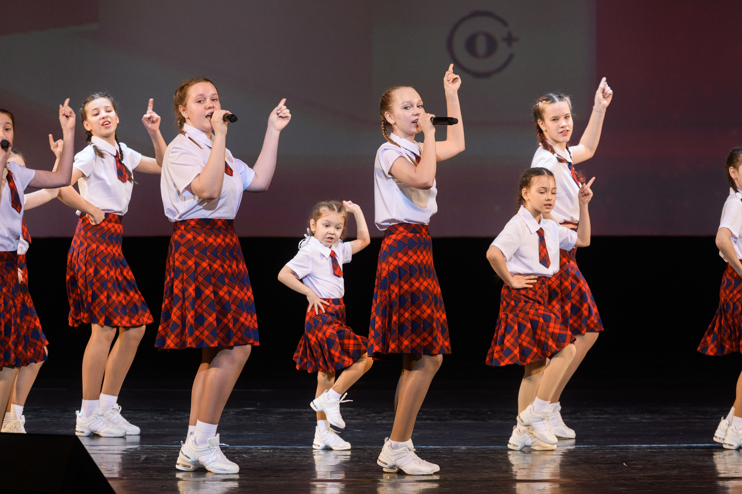 23 апреля, часть 1, БКЗ Октябрьский, г. Санкт-Петербург. Золотое яблочко