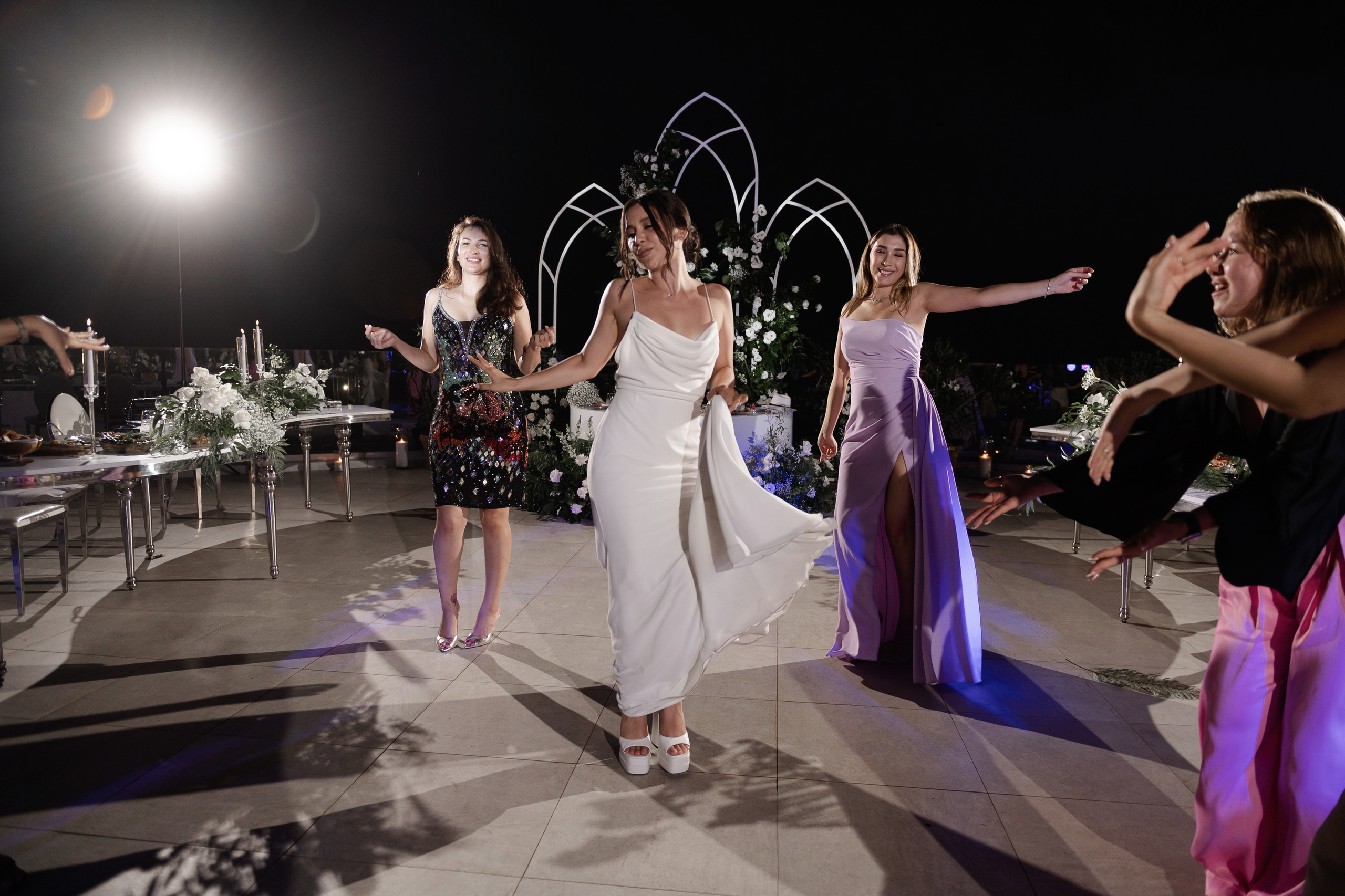 Свадебный фотограф в Сочи Адлере Максимов Максим. Свадебный фотограф в Ростове Максимов Максим