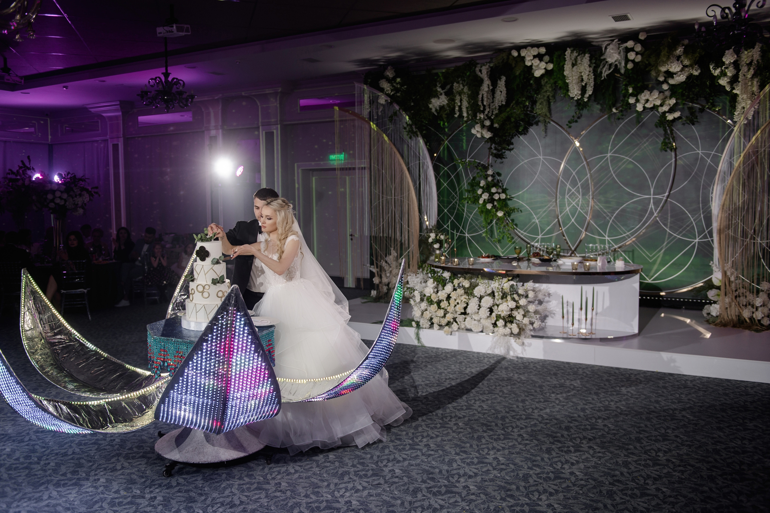 Свадебный фотограф Ростов Графский Парк. Свадебный фотограф в Ростове Максимов Максим