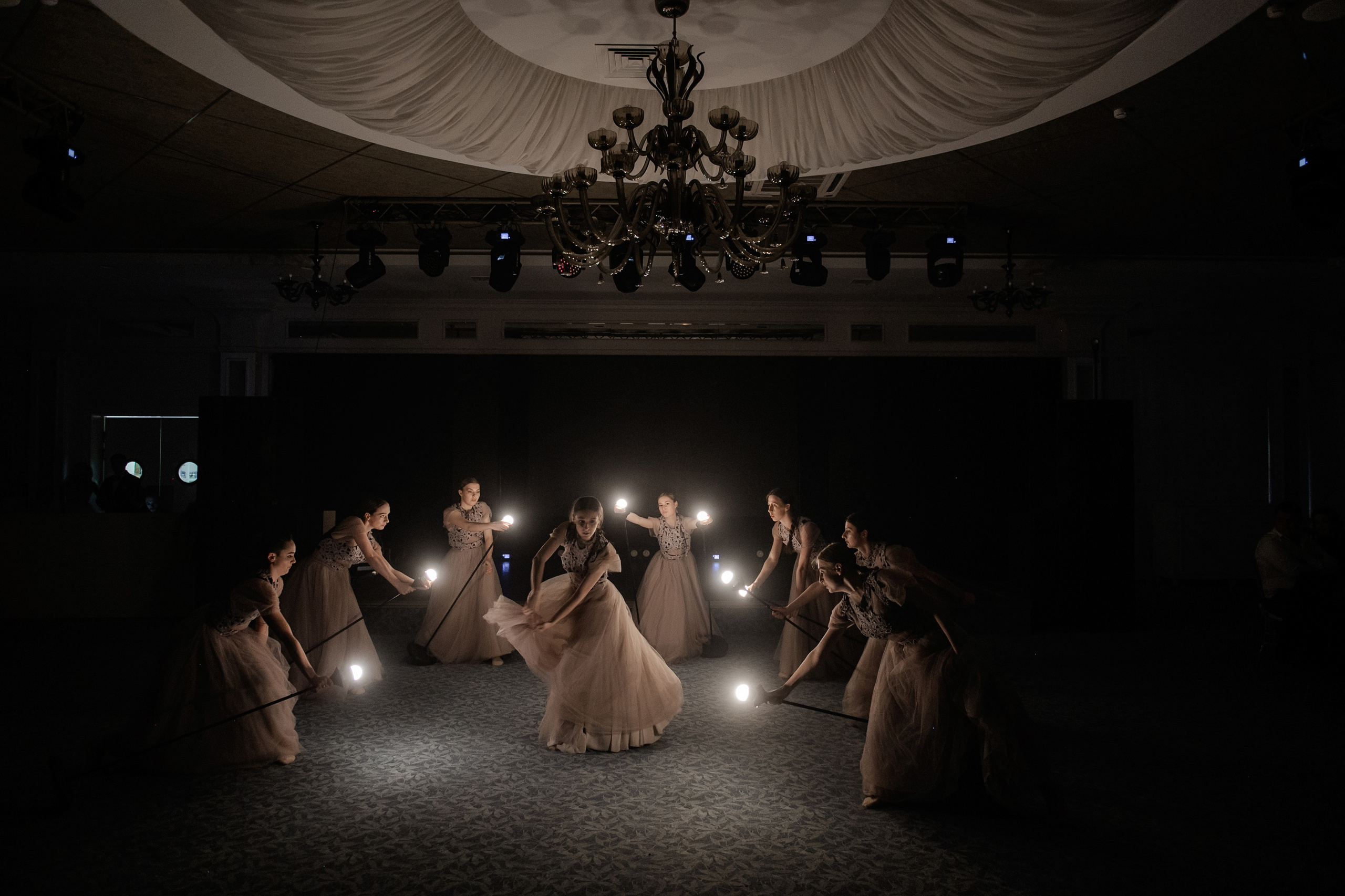 Свадебный фотограф Ростов Графский Парк. Свадебный фотограф в Ростове Максимов Максим